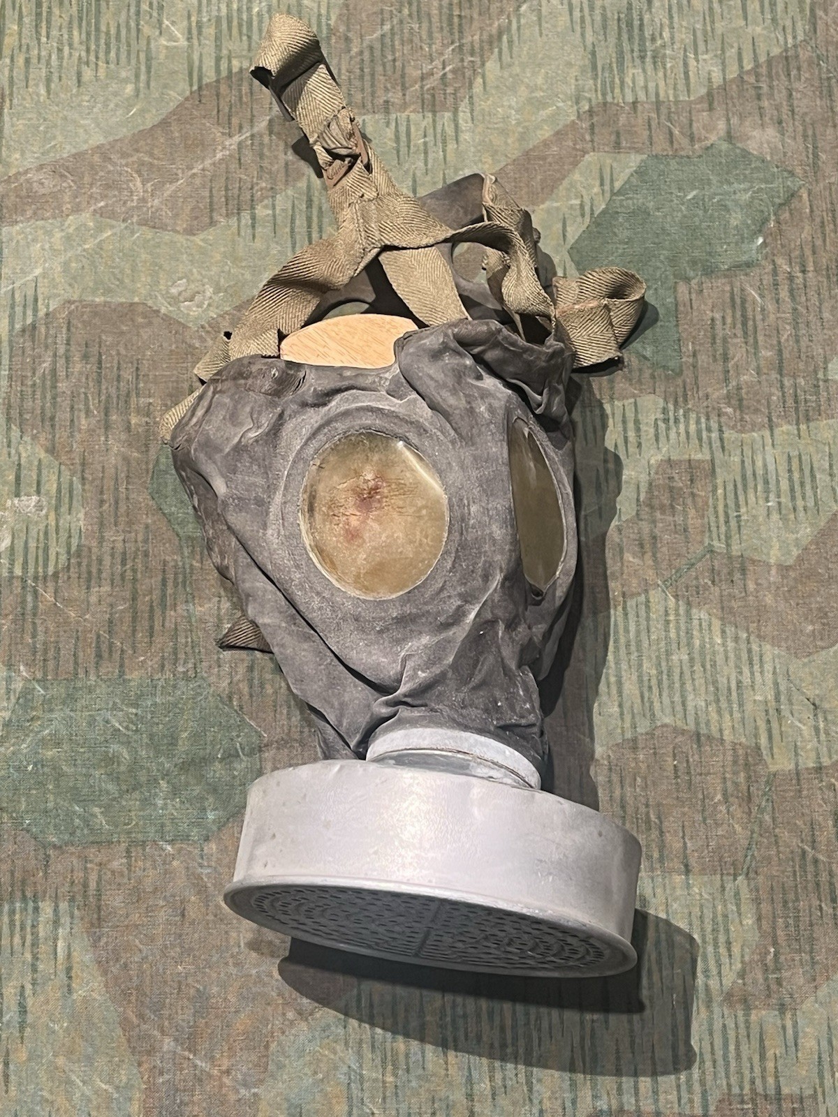 Original WW2 German VM44 Luftschutz Civil Gas Mask and Filter Late War