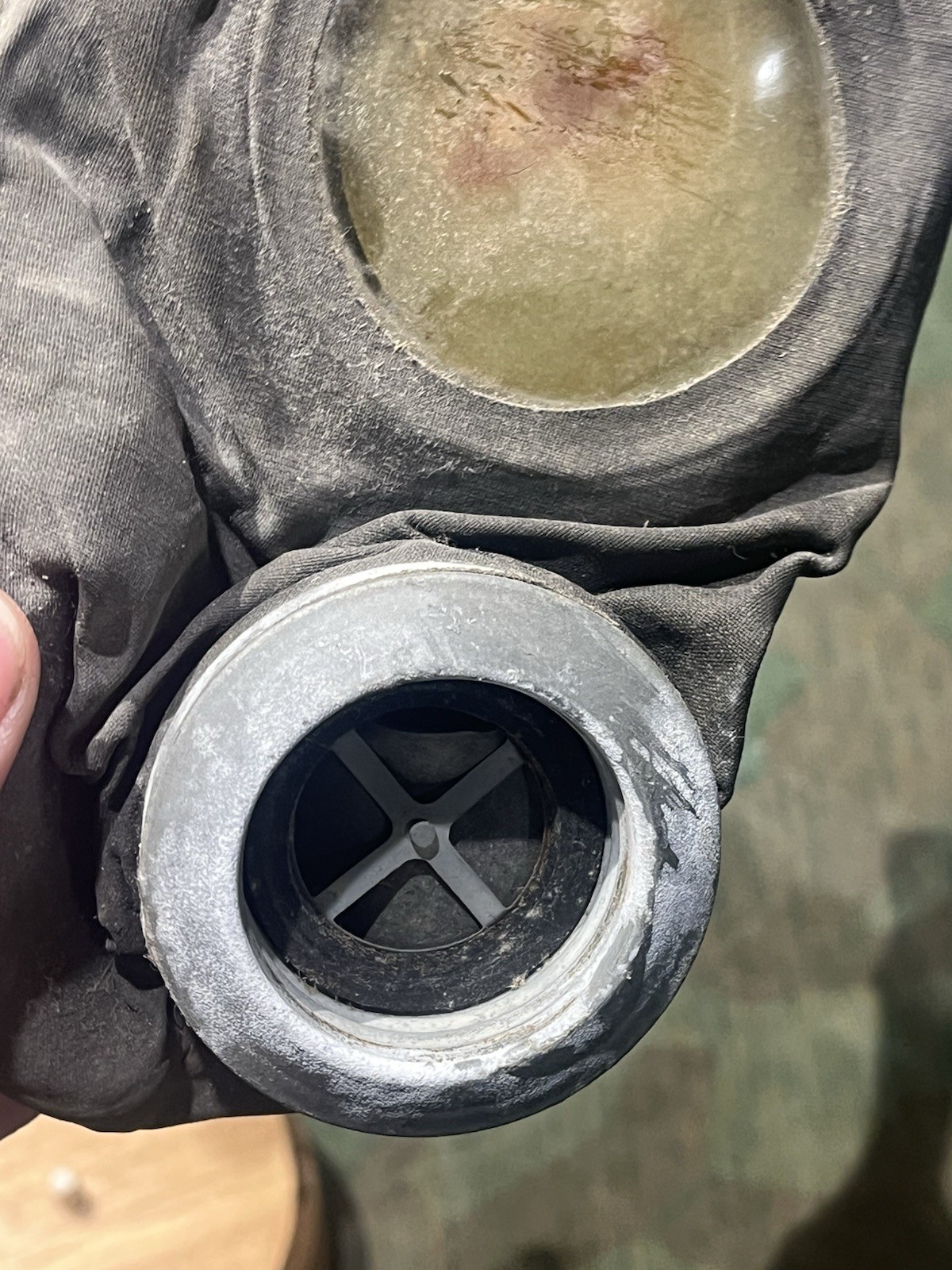 Original WW2 German VM44 Luftschutz Civil Gas Mask and Filter Late War - Image 9