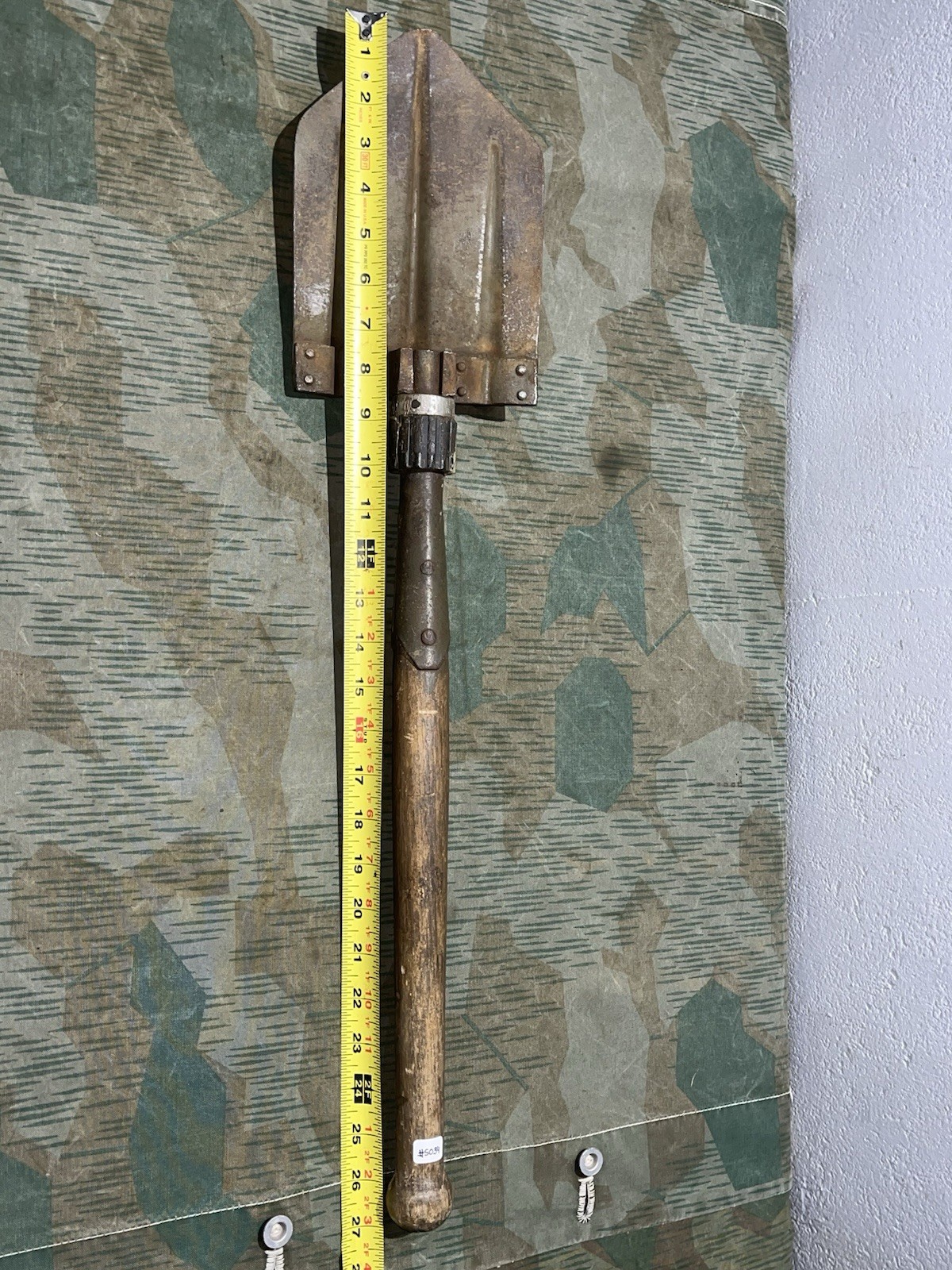 Original WW2 German Uniform Folding Shovel / Entrenching Tool - Image 19