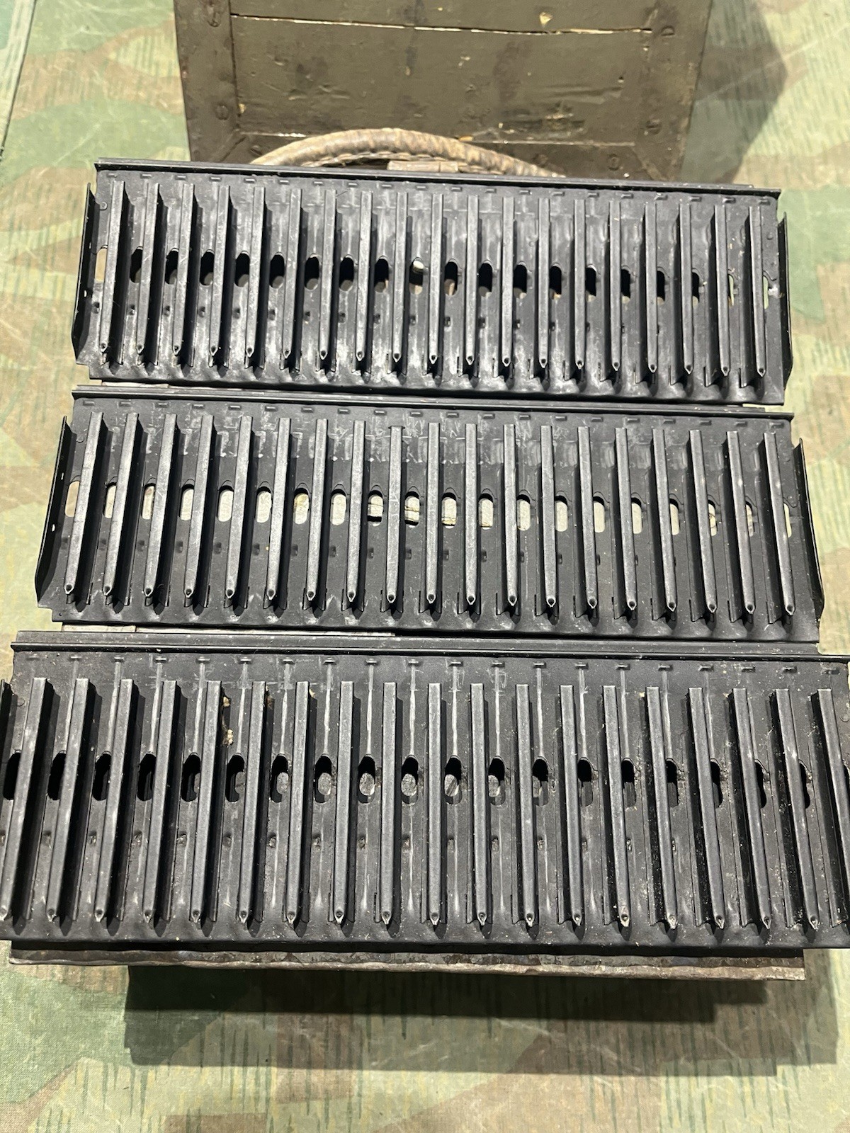 Original WW2 German / 2x Italian Breda M37 Ammo Cans Boxes Crates w/ Feed Trays - Image 3