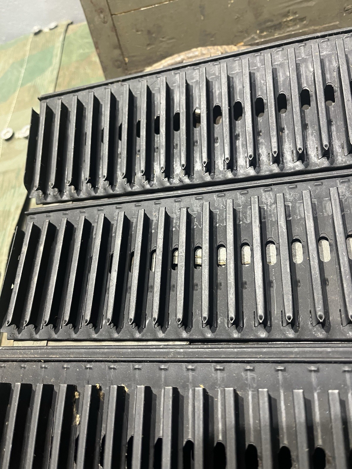 Original WW2 German / 2x Italian Breda M37 Ammo Cans Boxes Crates w/ Feed Trays - Image 4