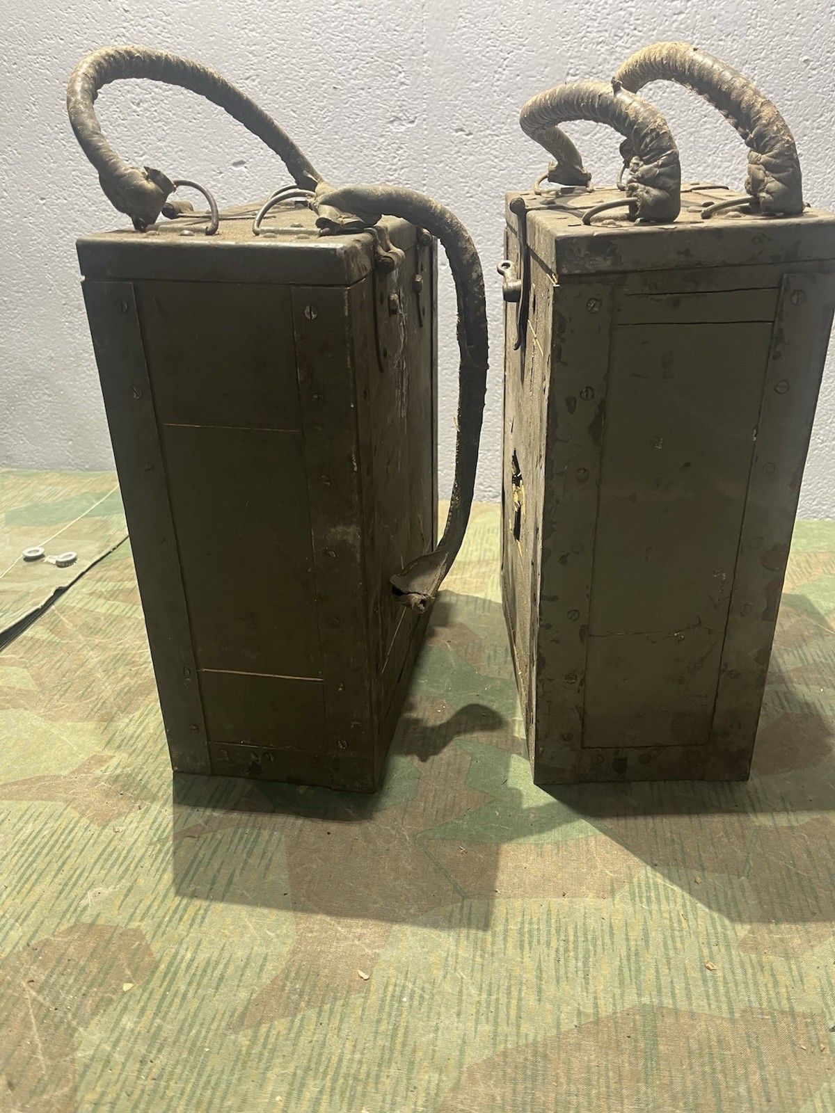 Original WW2 German / 2x Italian Breda M37 Ammo Cans Boxes Crates w/ Feed Trays - Image 17