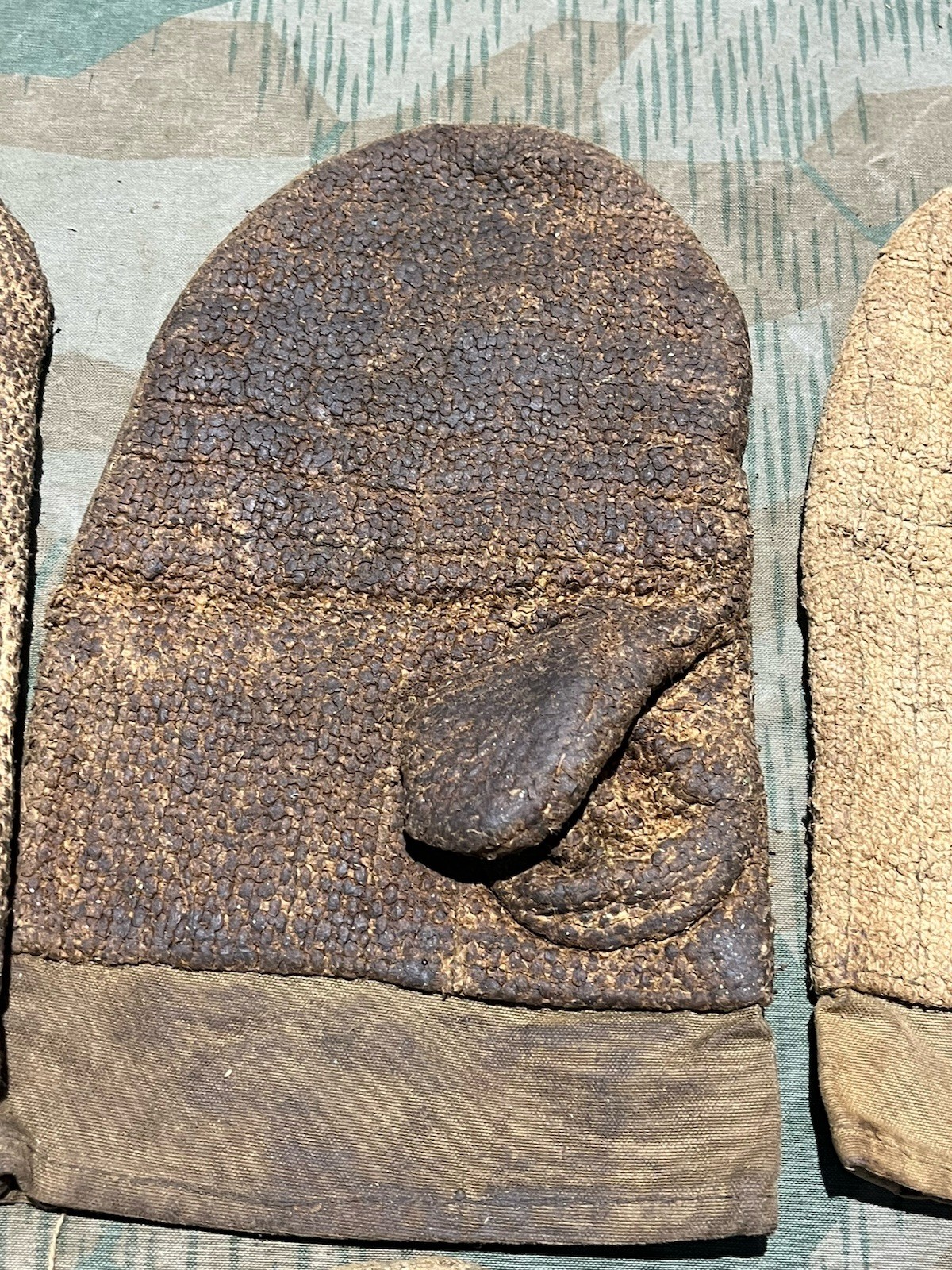 Post WW2 Yugo Mg34 Mg42 Mg53 Hot Barrel Glove (1x Only) - Image 3