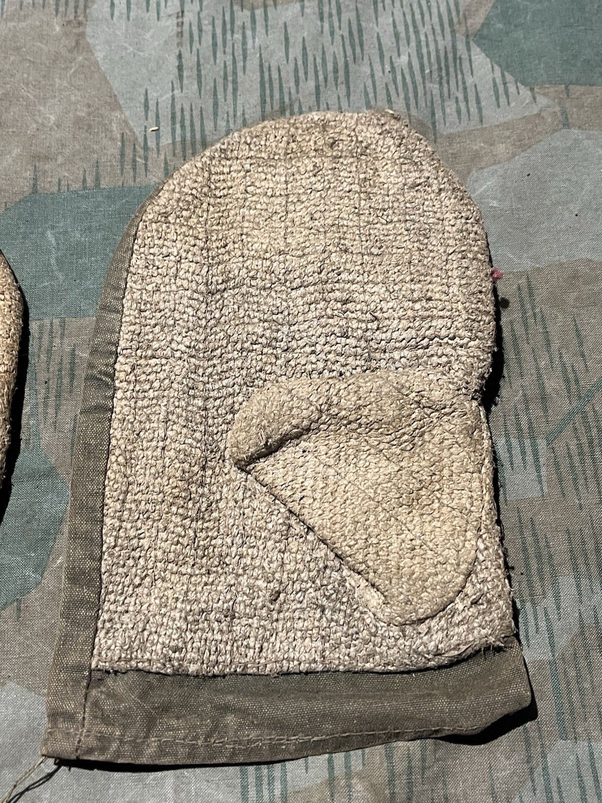 Post WW2 Yugo Mg34 Mg42 Mg53 Hot Barrel Glove (1x Only) - Image 7