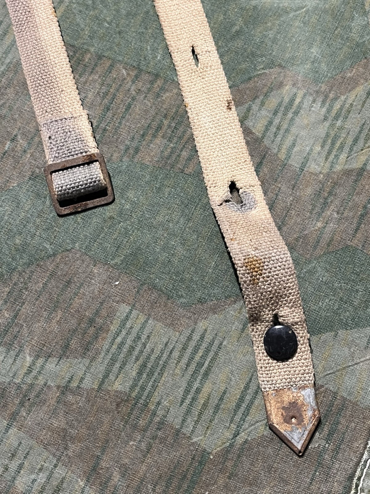 Original WW2 German GM30 / GM38 Gas Mask Canister's (Shoulder Straps ONLY) - Image 8