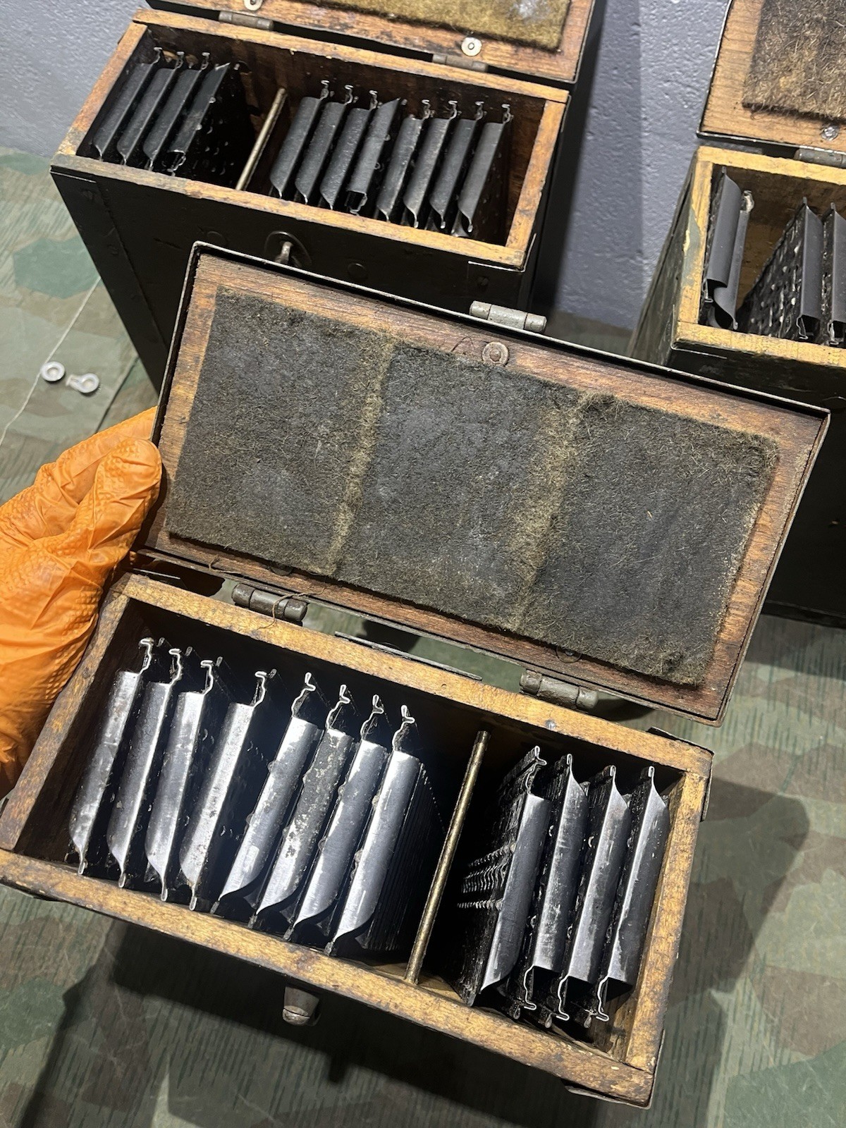 Original WW2 German / 3x Italian Breda M37 Ammo Cans Boxes Crates w/ Feed Trays - Image 22