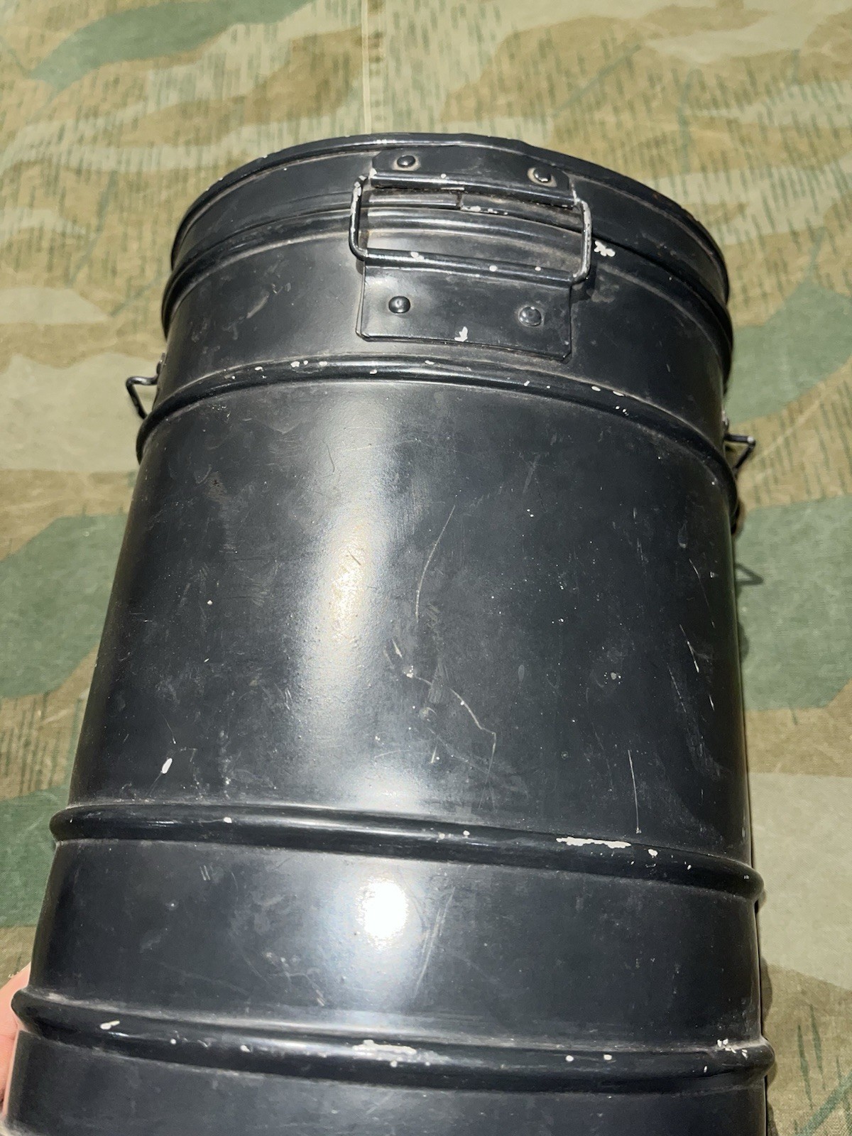 Post WWII German Draeger Feuerwehrgeräte Gas Mask Canister - Image 4