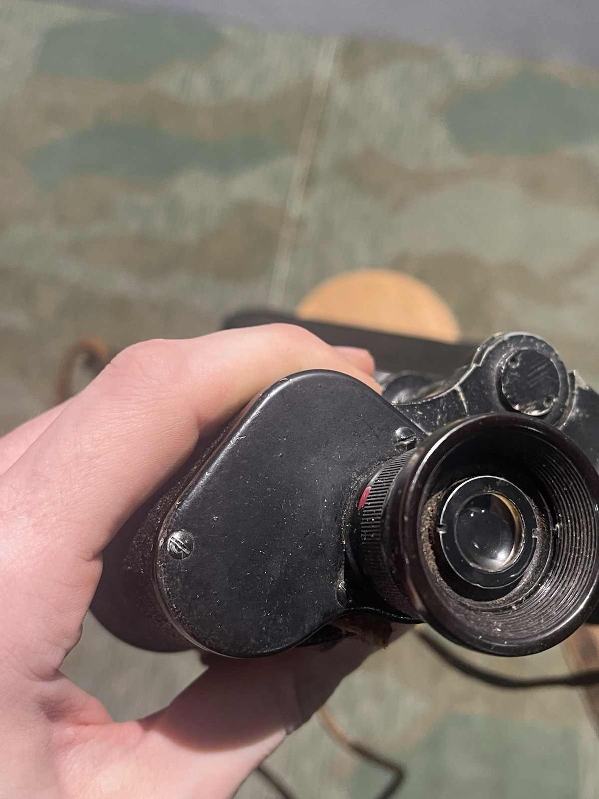 Original WW2 German 6x30 Binoculars Dienstglas w/ Bakelite Case / Shoulder Strap - Image 14