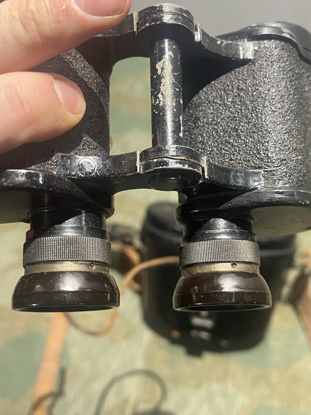 Original WW2 German 6x30 Binoculars Dienstglas w/ Bakelite Case / Shoulder Strap - Image 16