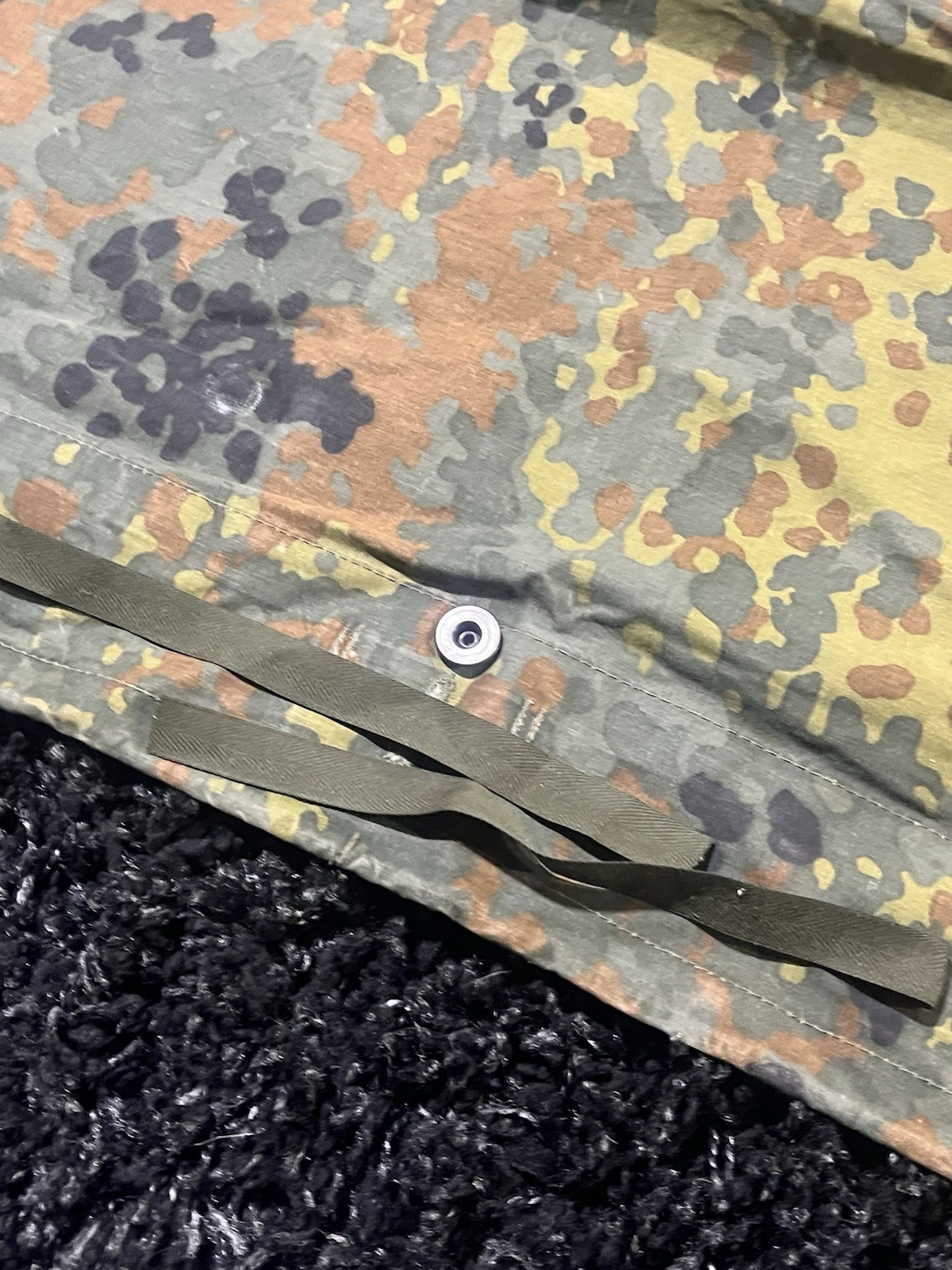 Post WW2 German Bundeswehr Flecktarn Camo Zeltbahn Poncho Tent Original w/ Defect - Image 11