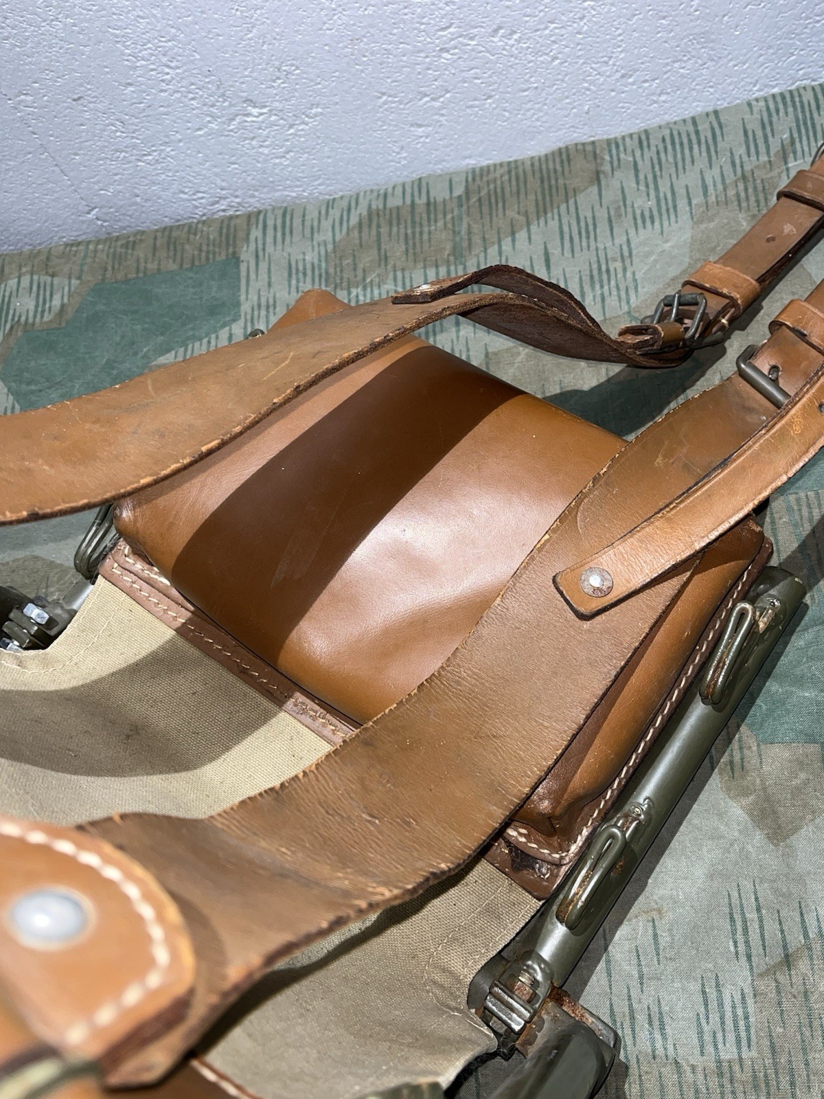 WW2 German Style / Post War FF33 Field Telephone Wire Spool Backpack Cable Reel - Image 9