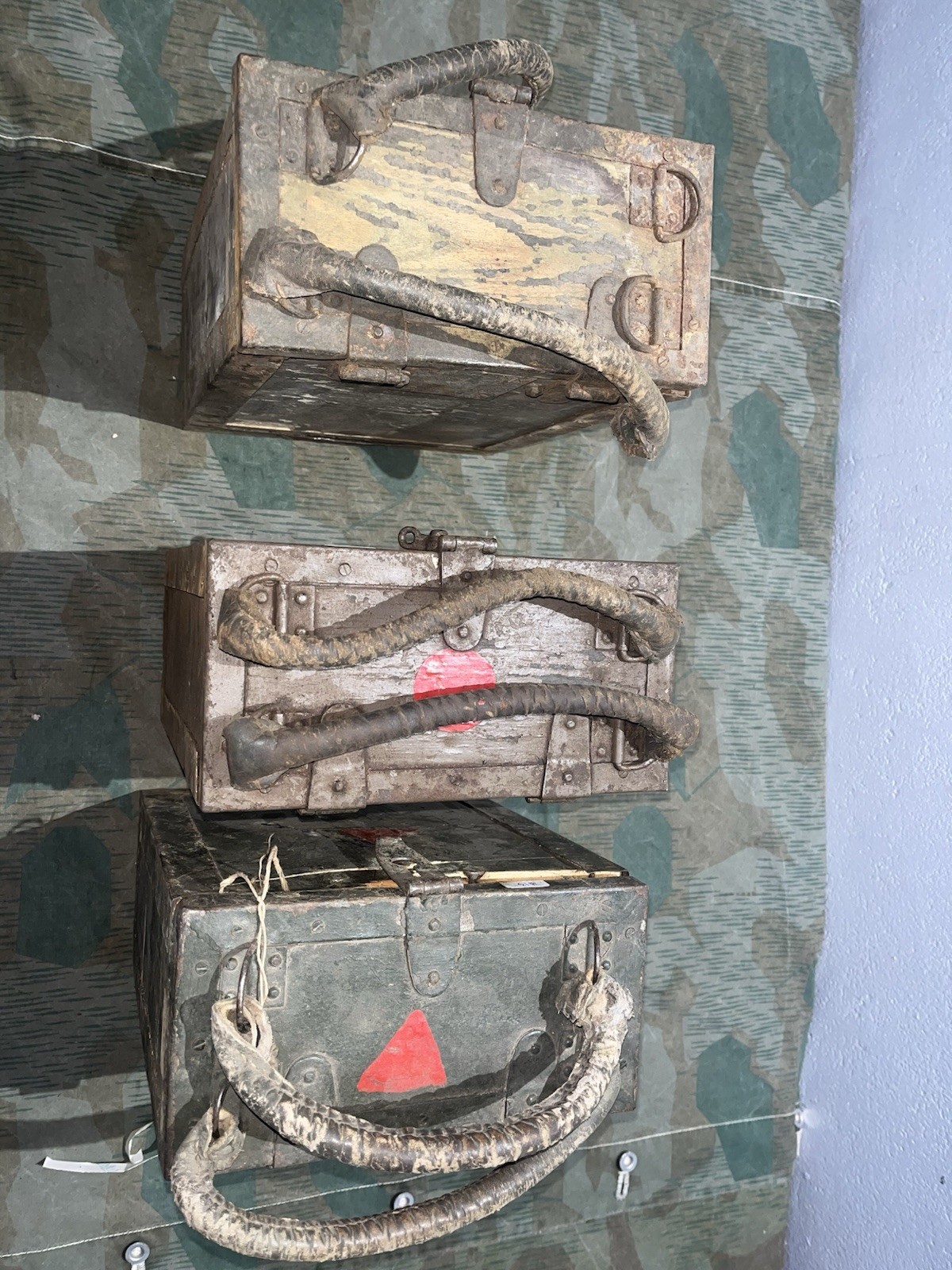 Original WW2 German / 3x Italian Breda M37 Ammo Cans Boxes Crates w/ Feed Trays - Image 7