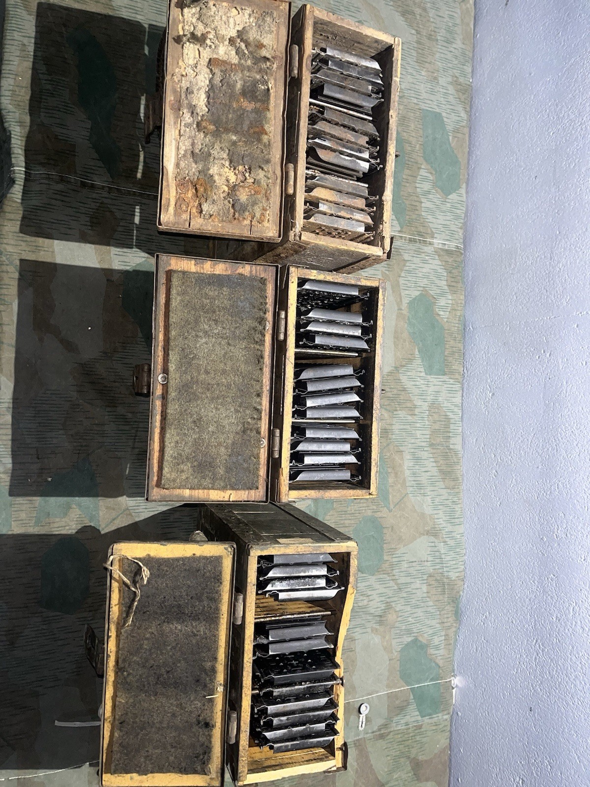 Original WW2 German / 3x Italian Breda M37 Ammo Cans Boxes Crates w/ Feed Trays - Image 10