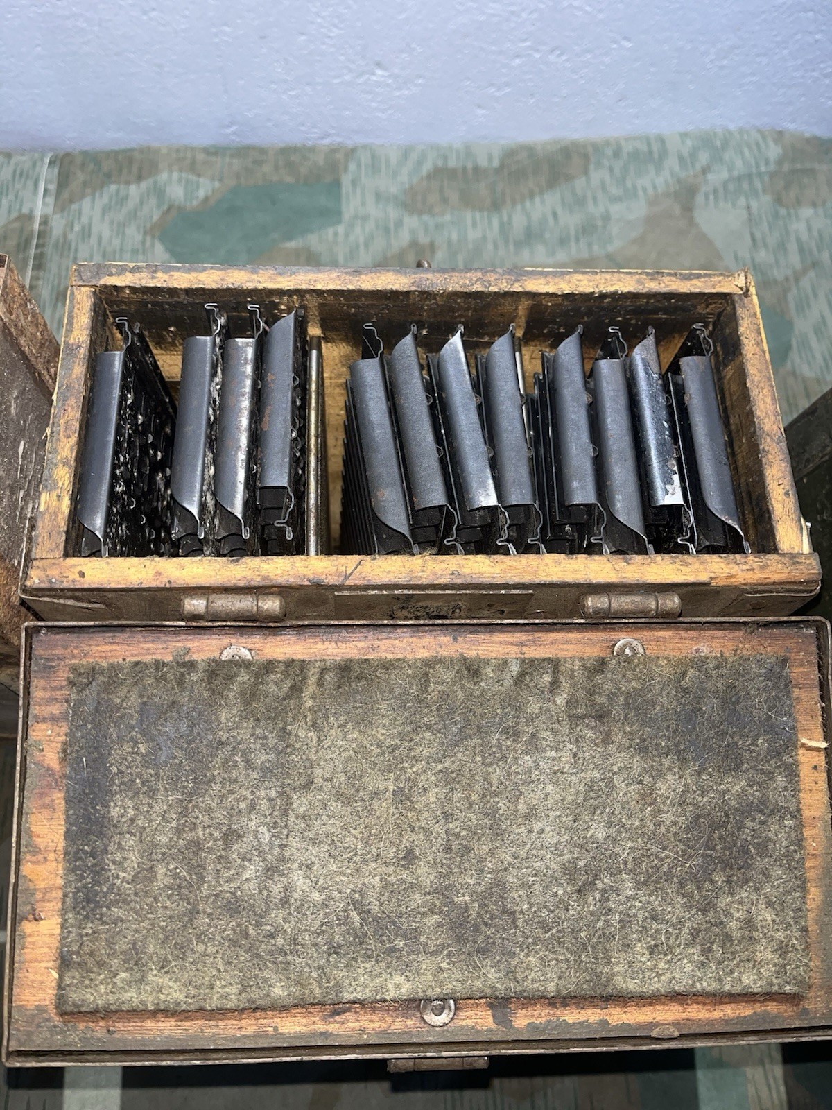 Original WW2 German / 3x Italian Breda M37 Ammo Cans Boxes Crates w/ Feed Trays - Image 14
