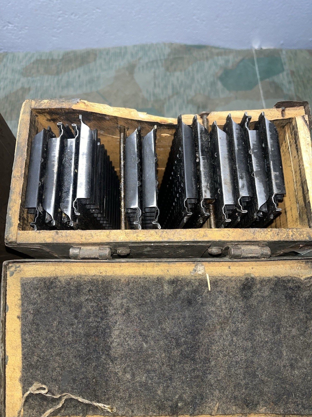 Original WW2 German / 3x Italian Breda M37 Ammo Cans Boxes Crates w/ Feed Trays - Image 15