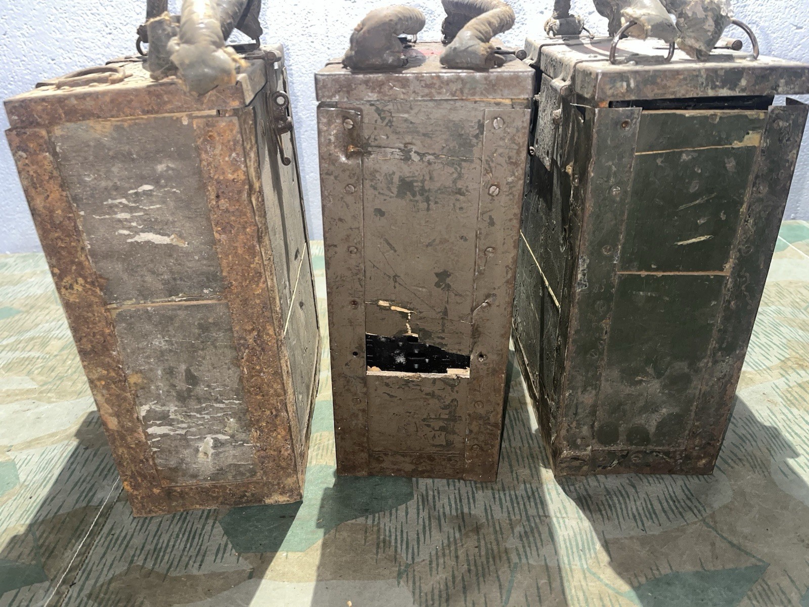 Original WW2 German / 3x Italian Breda M37 Ammo Cans Boxes Crates w/ Feed Trays - Image 21