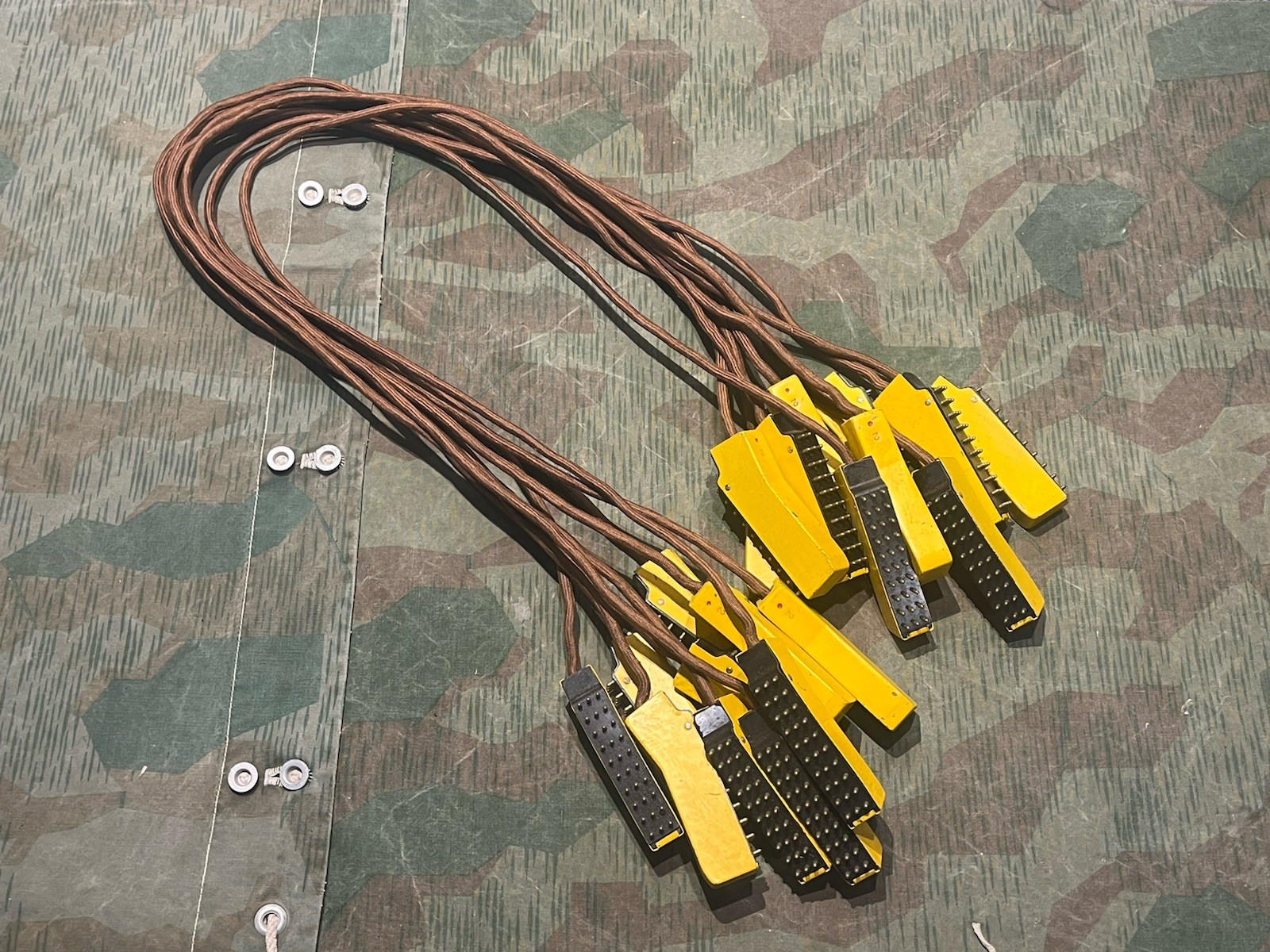Original WW2 German FF33 Field Telephone / 10 Line Switchboard 30 Pin Plug Cable 1x Only - Image 4