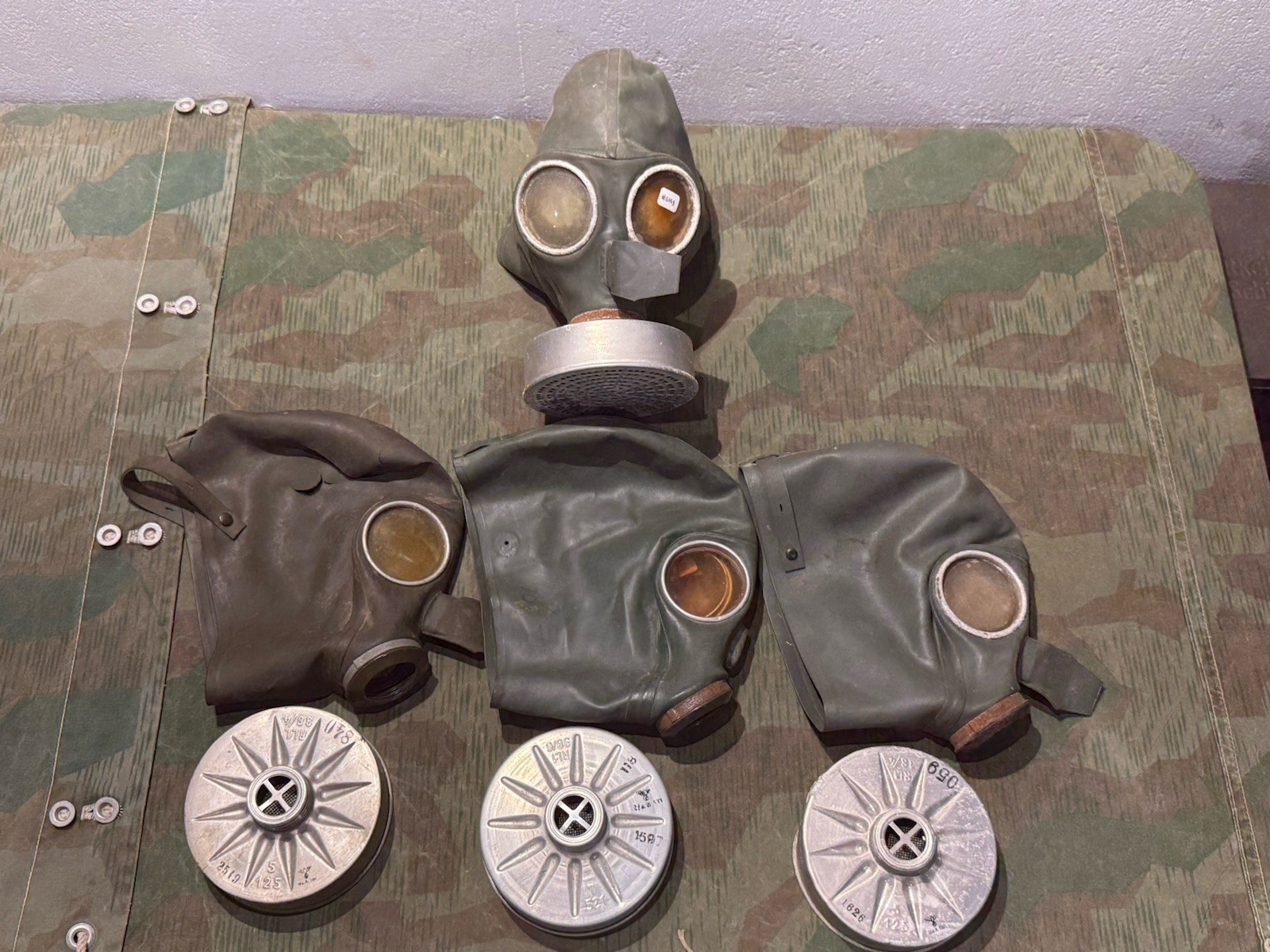 Original WW2 German Luftschutz Vm37 Civil Gas Mask & Filter Waffen Marked (1x Only)
