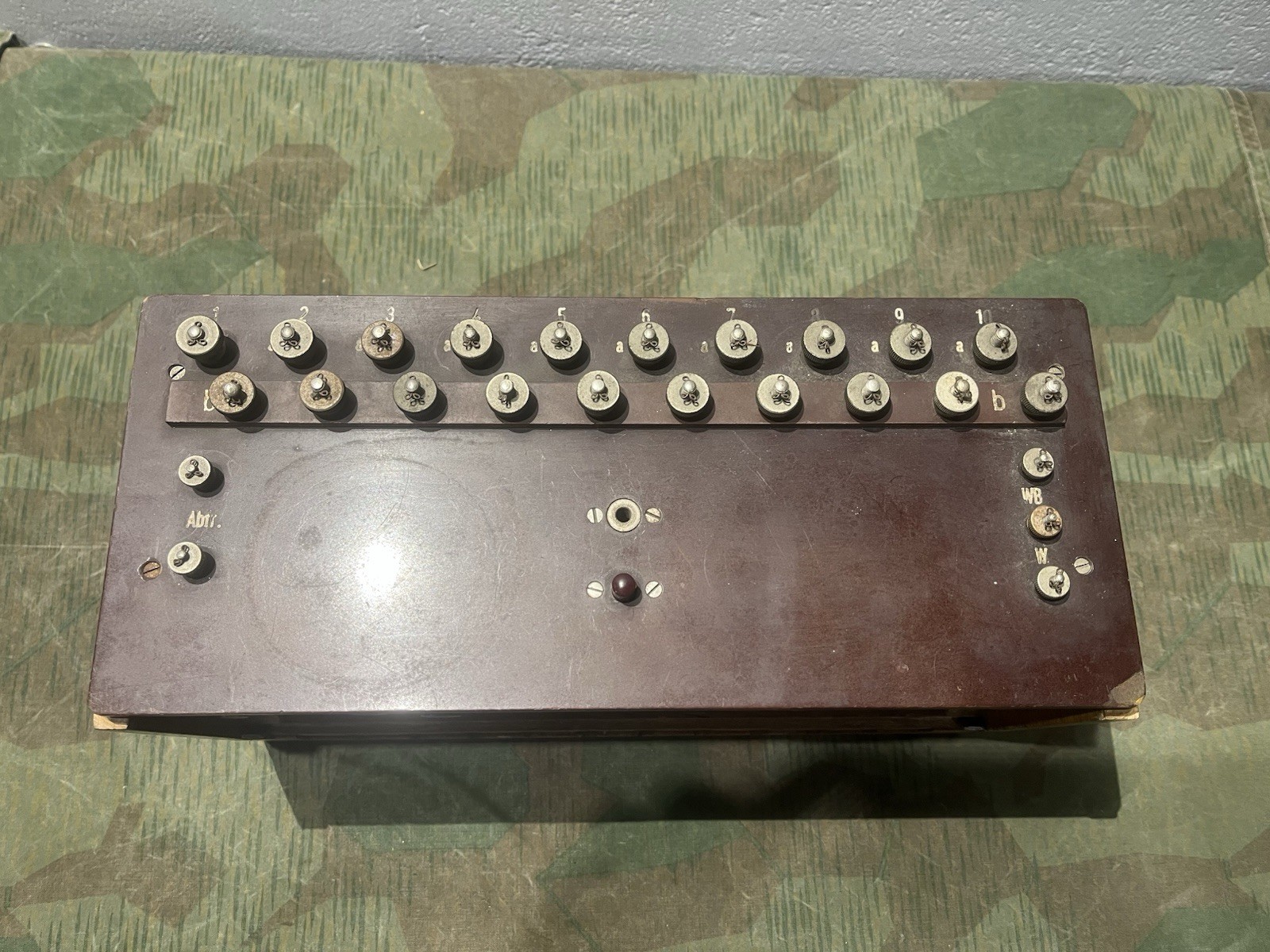 Original WW2 German FF33 Field Telephone 10 Line Switchboard 1943 Dated - Image 5