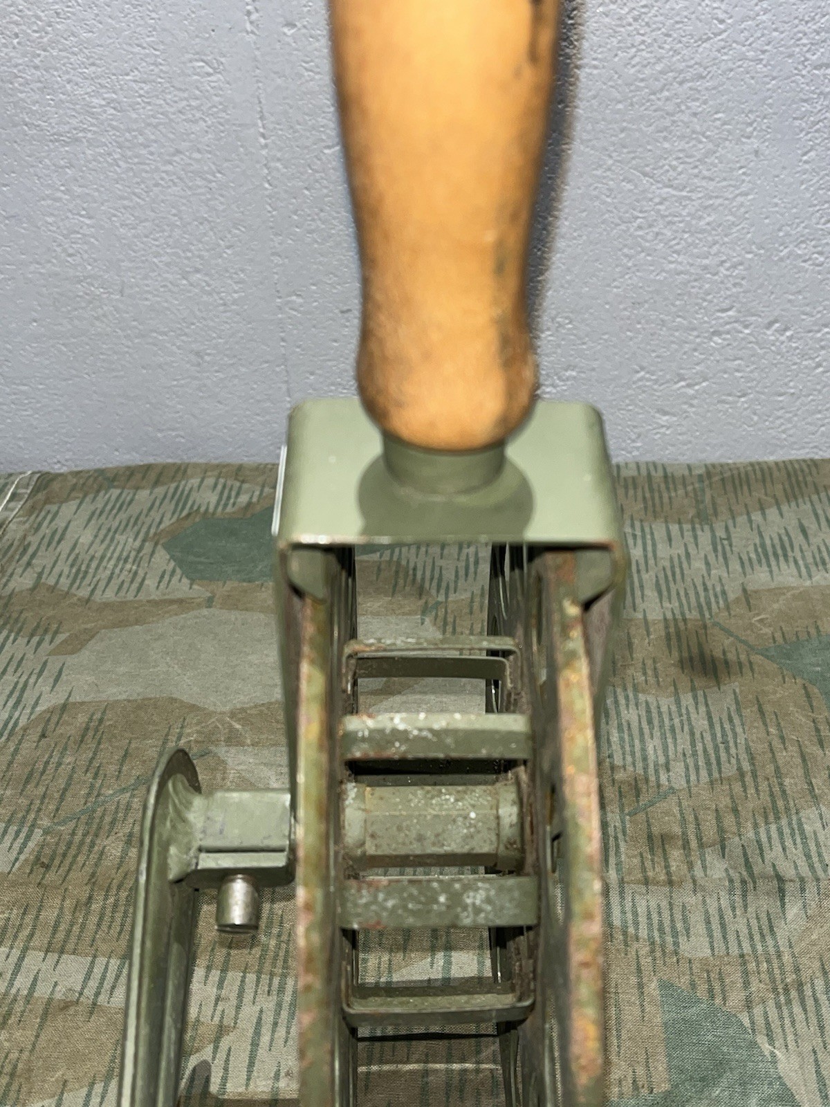 WW2 German Style / Post War FF33 Field Telephone Wire Hand Cable Reel - Image 19