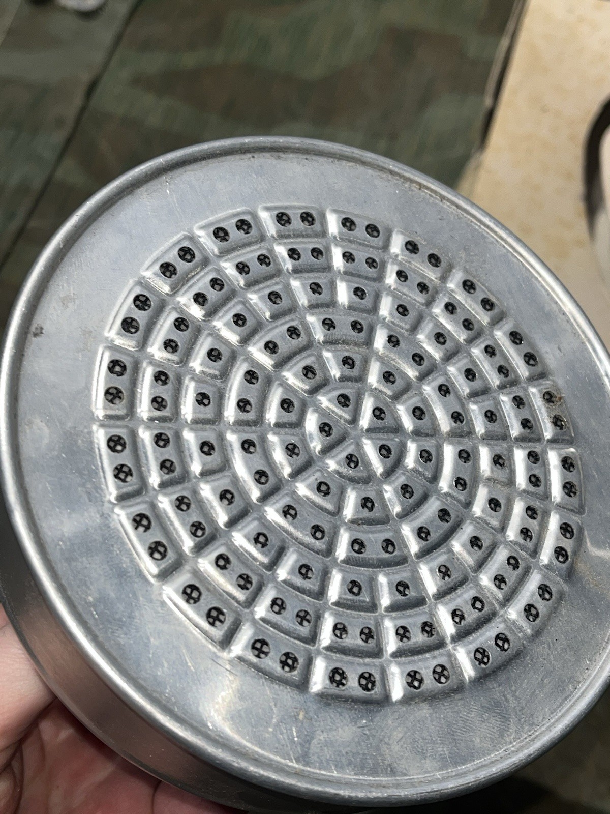 Original WW2 German Luftschutz VM40 Civil Gas Mask & Filter Waffen Marked in Storage Box - Image 8