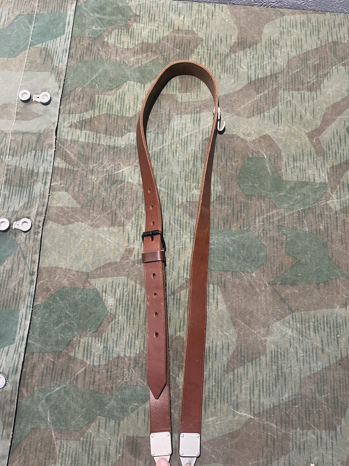 Reproduction WW2 German FF33 Field Telephone / Switchboard Leather Shoulder Strap Sling - Image 3