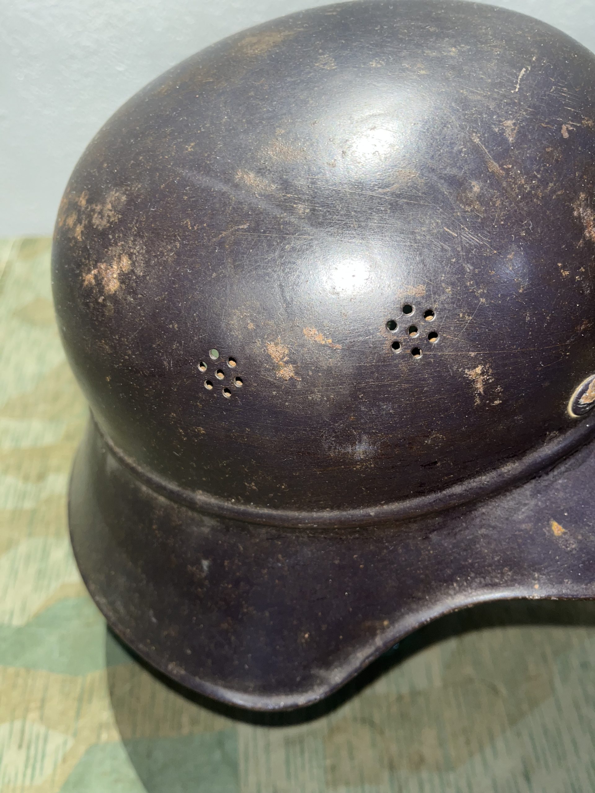 Original WW2 German M38 RL2 39/41 Luftschutz Air Defense Gladiator Style Helmet w/ Decal - Image 6
