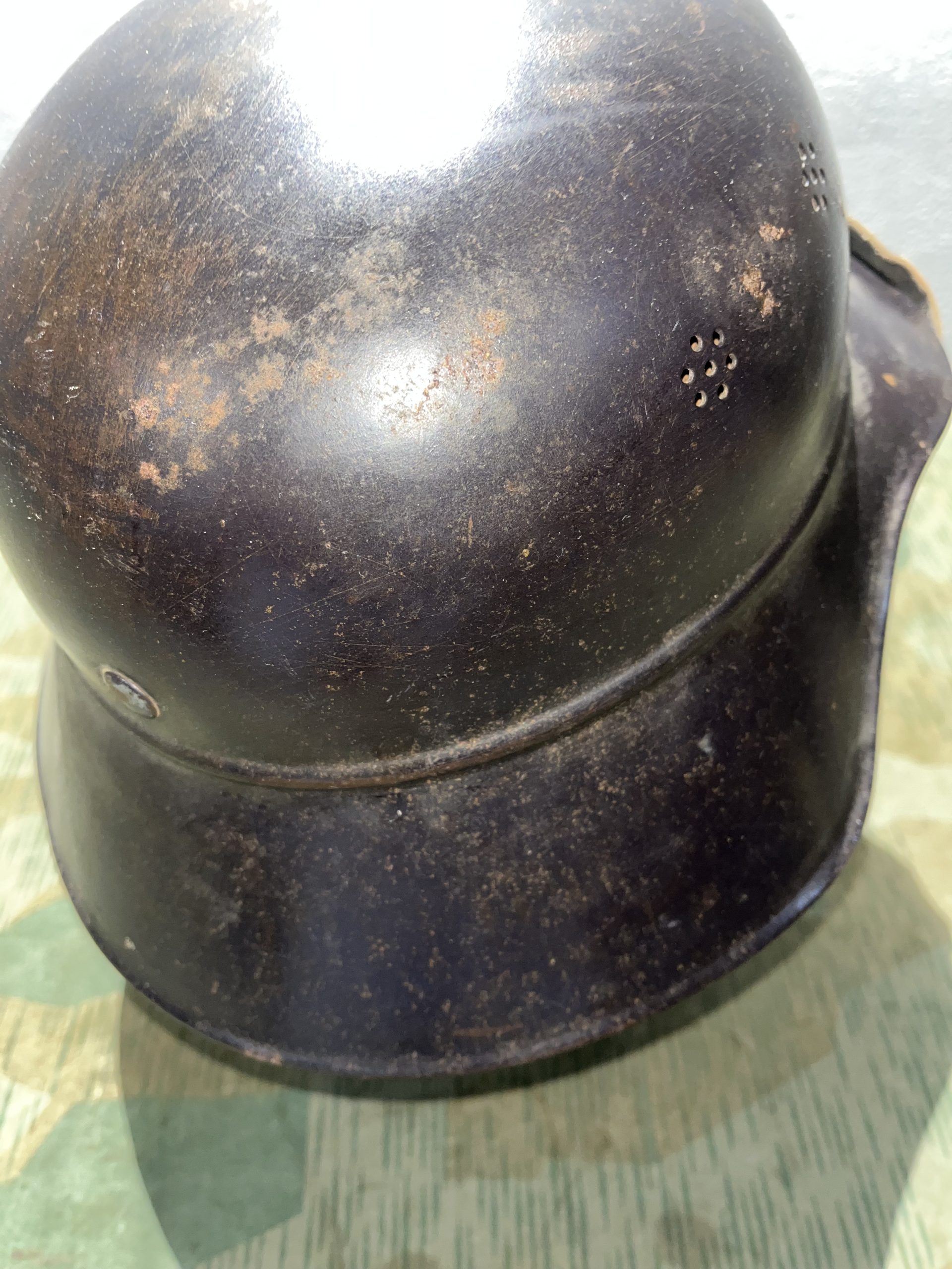 Original WW2 German M38 RL2 39/41 Luftschutz Air Defense Gladiator Style Helmet w/ Decal - Image 7