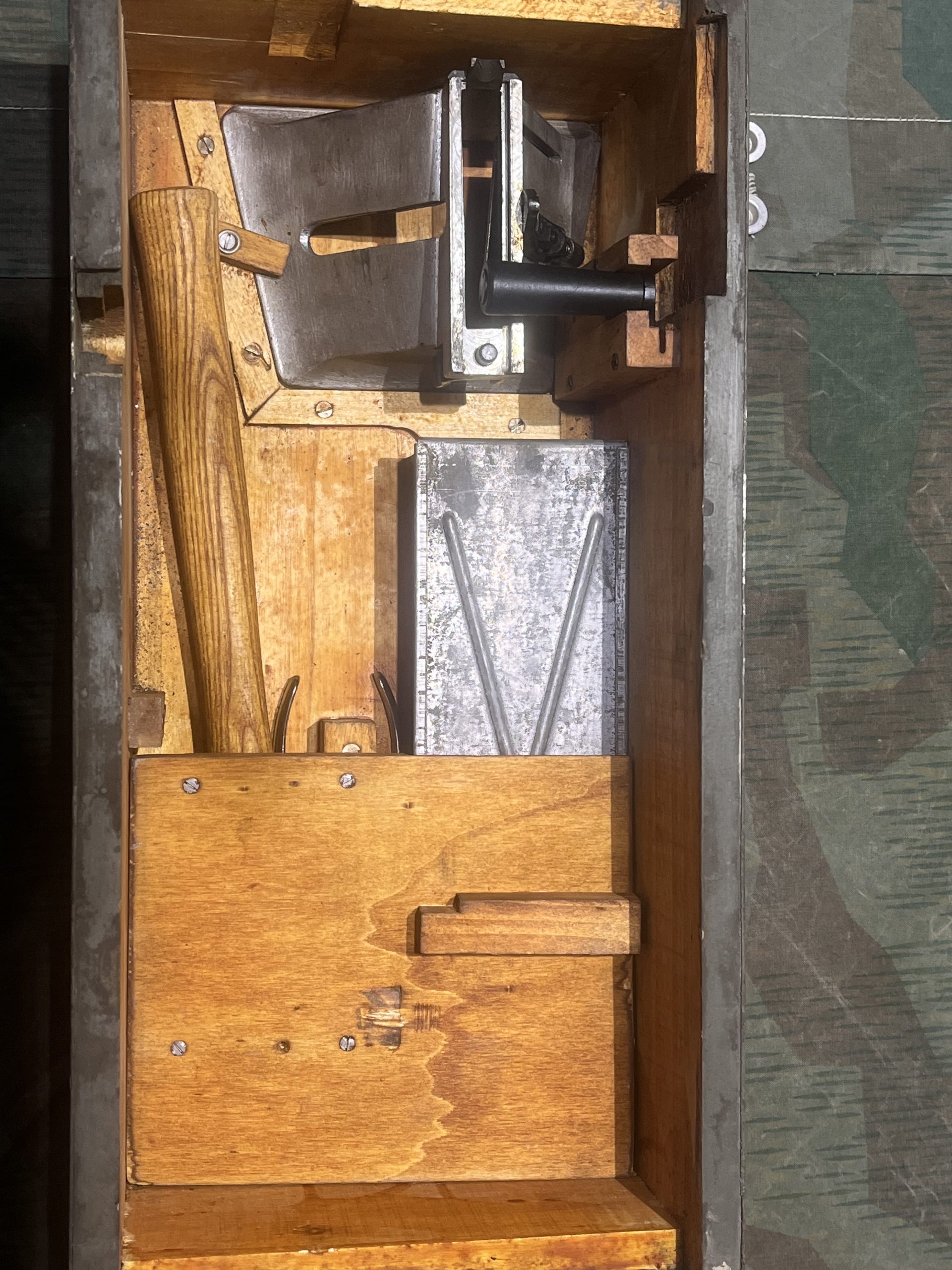 WW2 Italian Breda M37 8mm Ammo Strip Loader Machine w/ Tools - Image 15