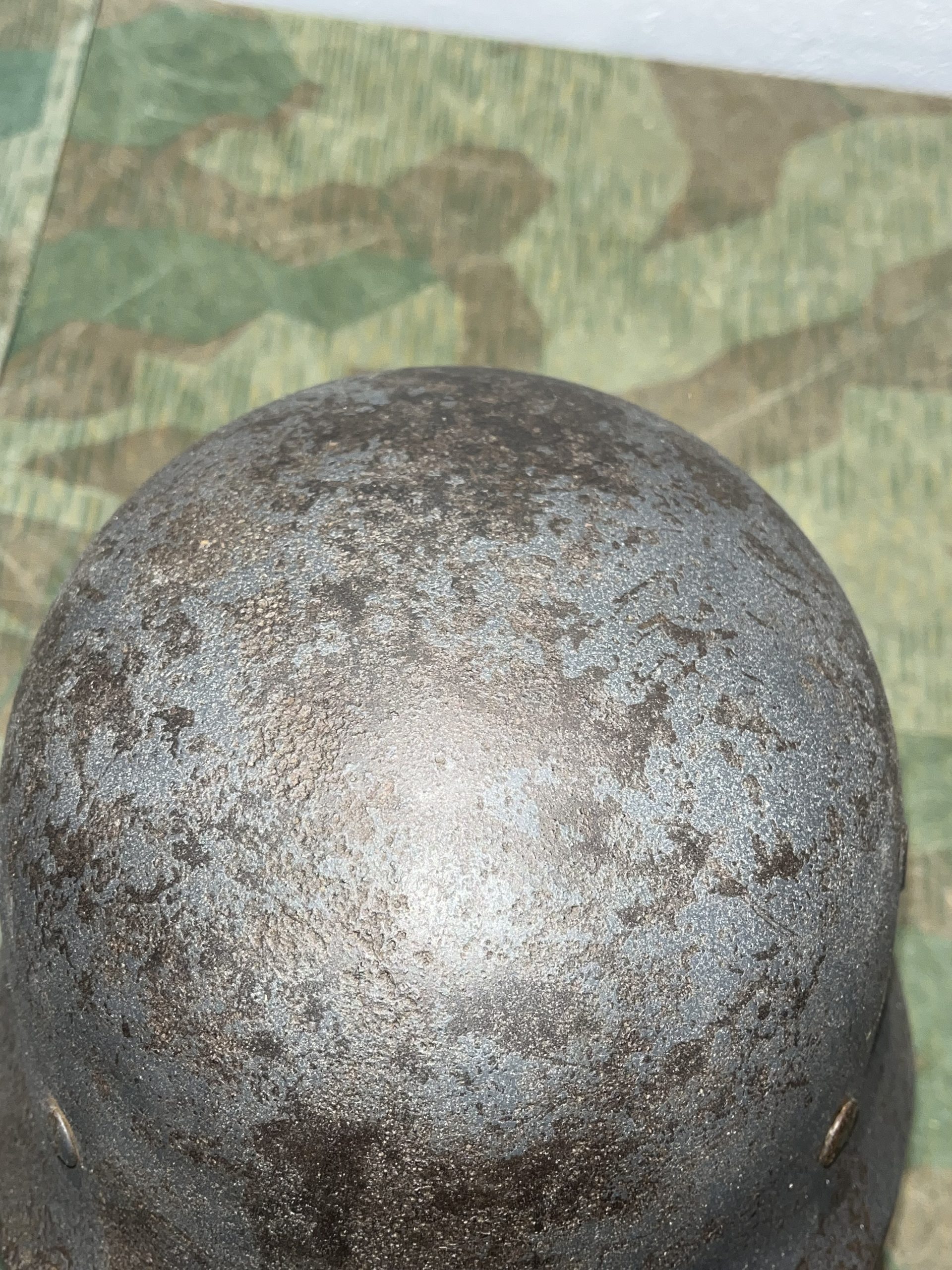 Original WW2 German Luftwaffe M40 Helmet Stahlhelm w/ Partial Decal - Image 7
