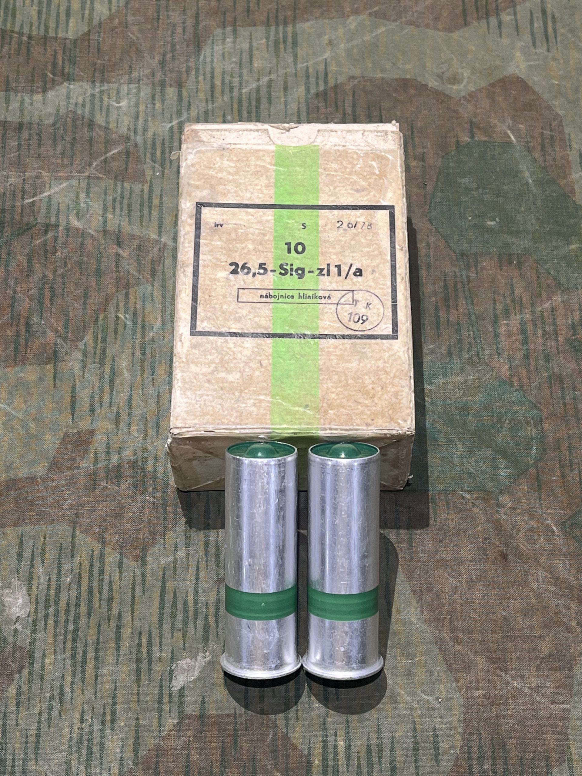 WW2 German Style / Czech Box of 10x 26.5mm Green Star Flares / Lp34 Lp42