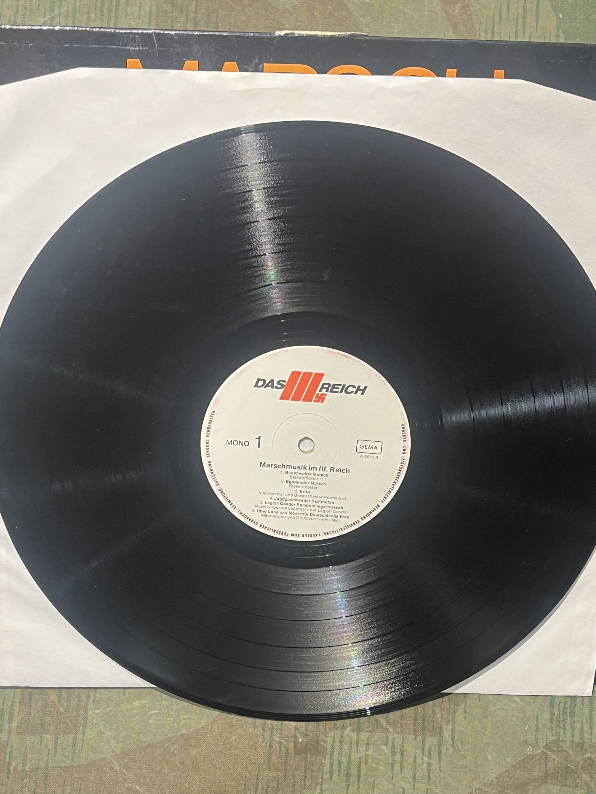 WW2 German Das Reich Lp Vinyl w/ Marching Music - Image 2