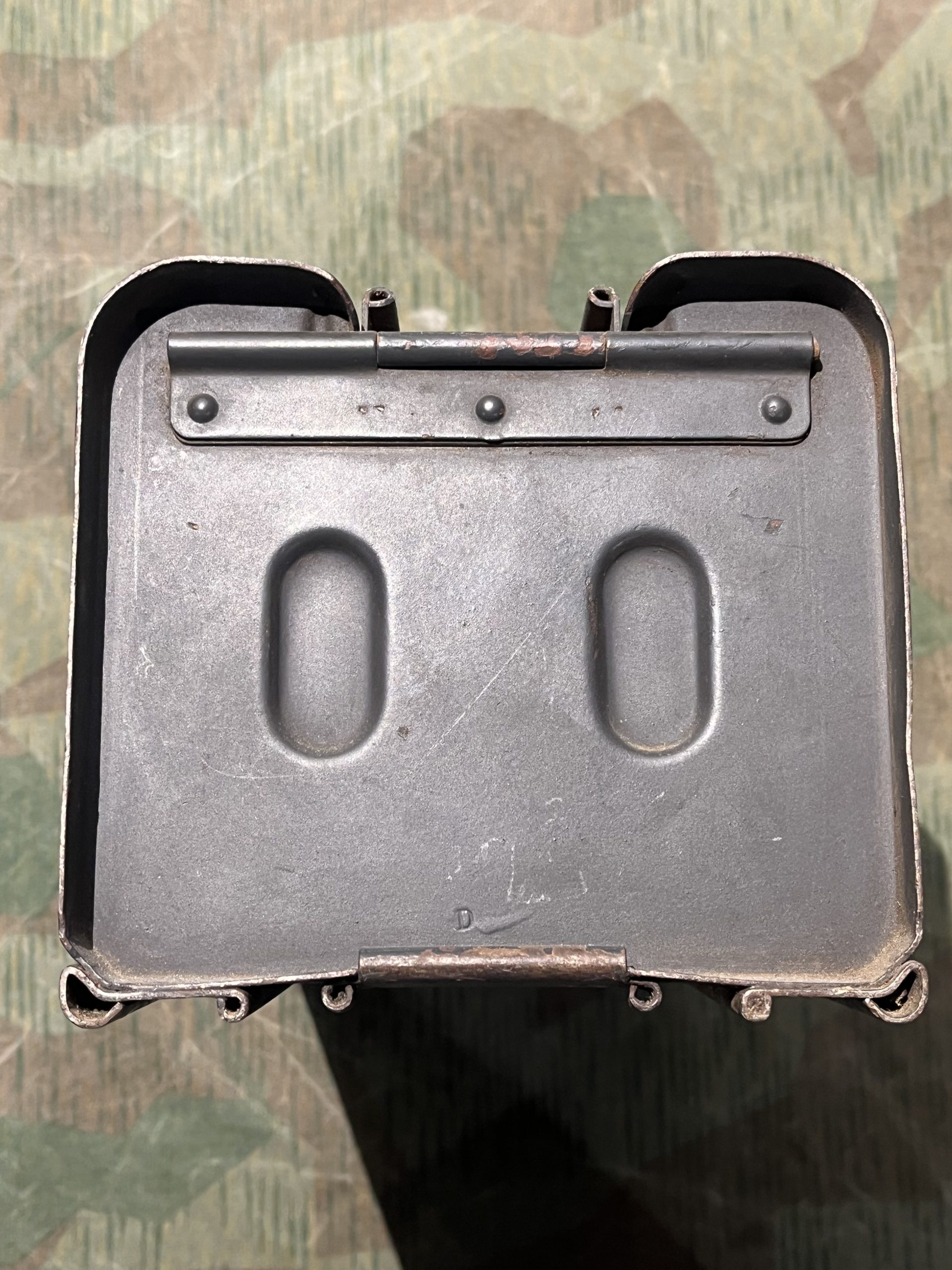 Original WW2 German Mg34 Mg42 2x Drums w/ Carrier Gurttrommel Marked 963 1940 (Original Panzergrau Painted) - Image 4