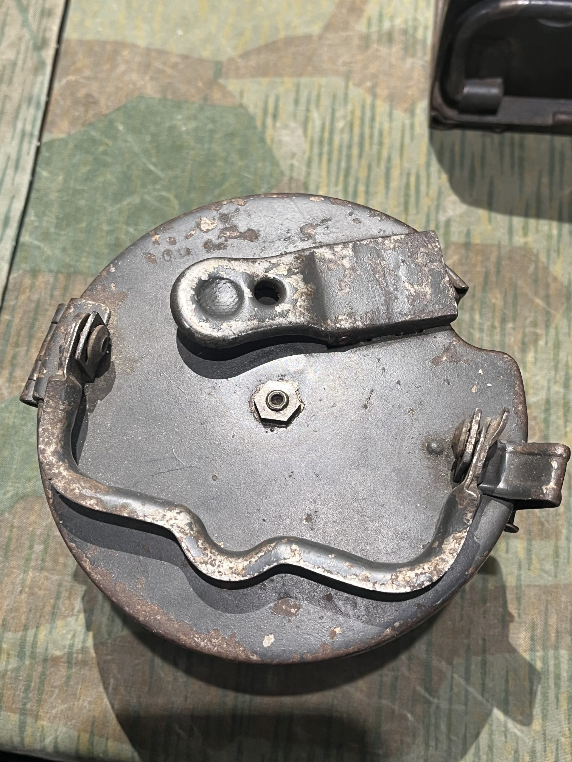 Original WW2 German Mg34 Mg42 2x Drums w/ Carrier Gurttrommel Marked 963 1940 (Original Panzergrau Painted) - Image 22