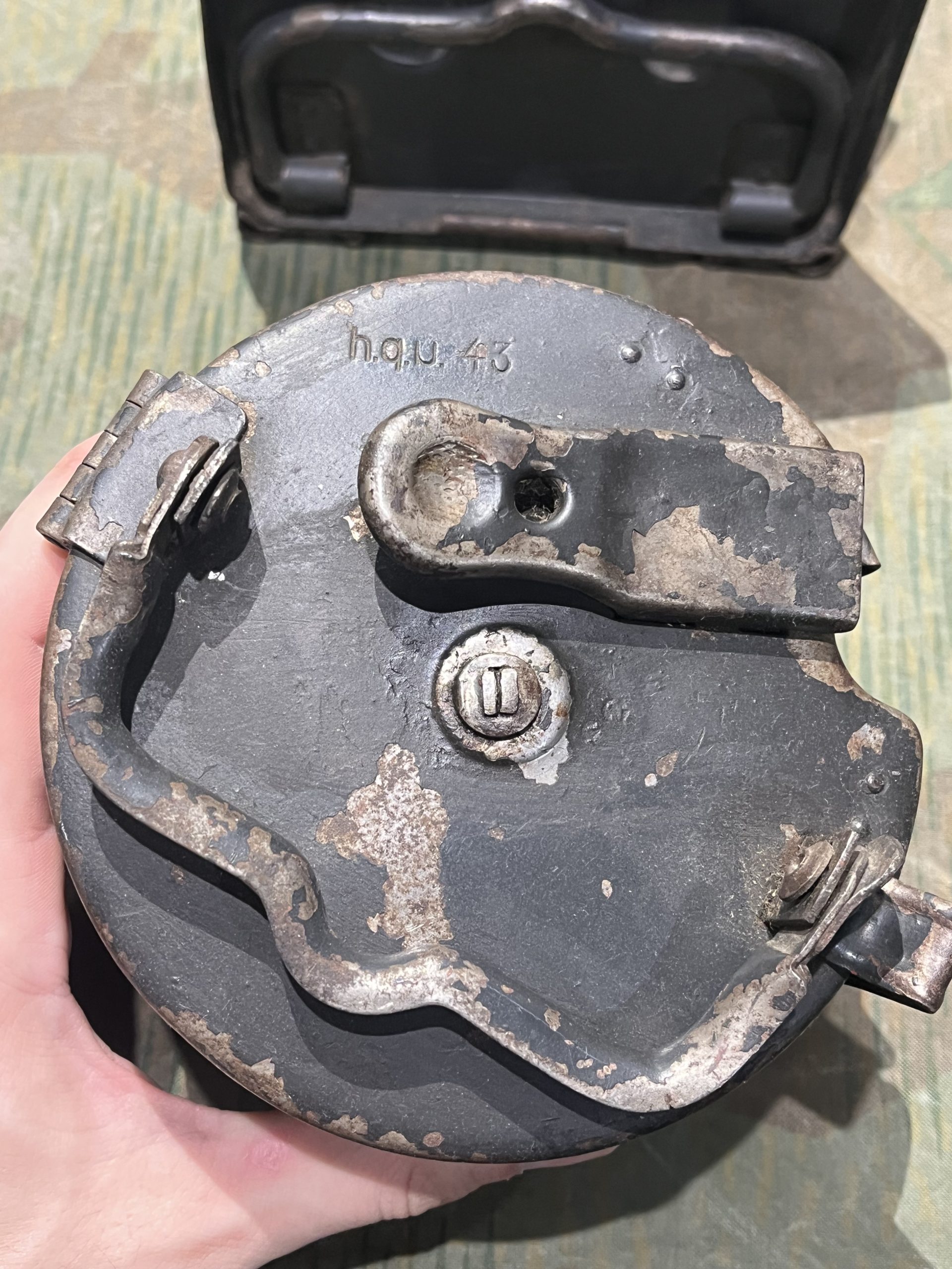 Original WW2 German Mg34 Mg42 2x Drums w/ Carrier Gurttrommel Marked 963 1940 (Original Panzergrau Painted) - Image 26