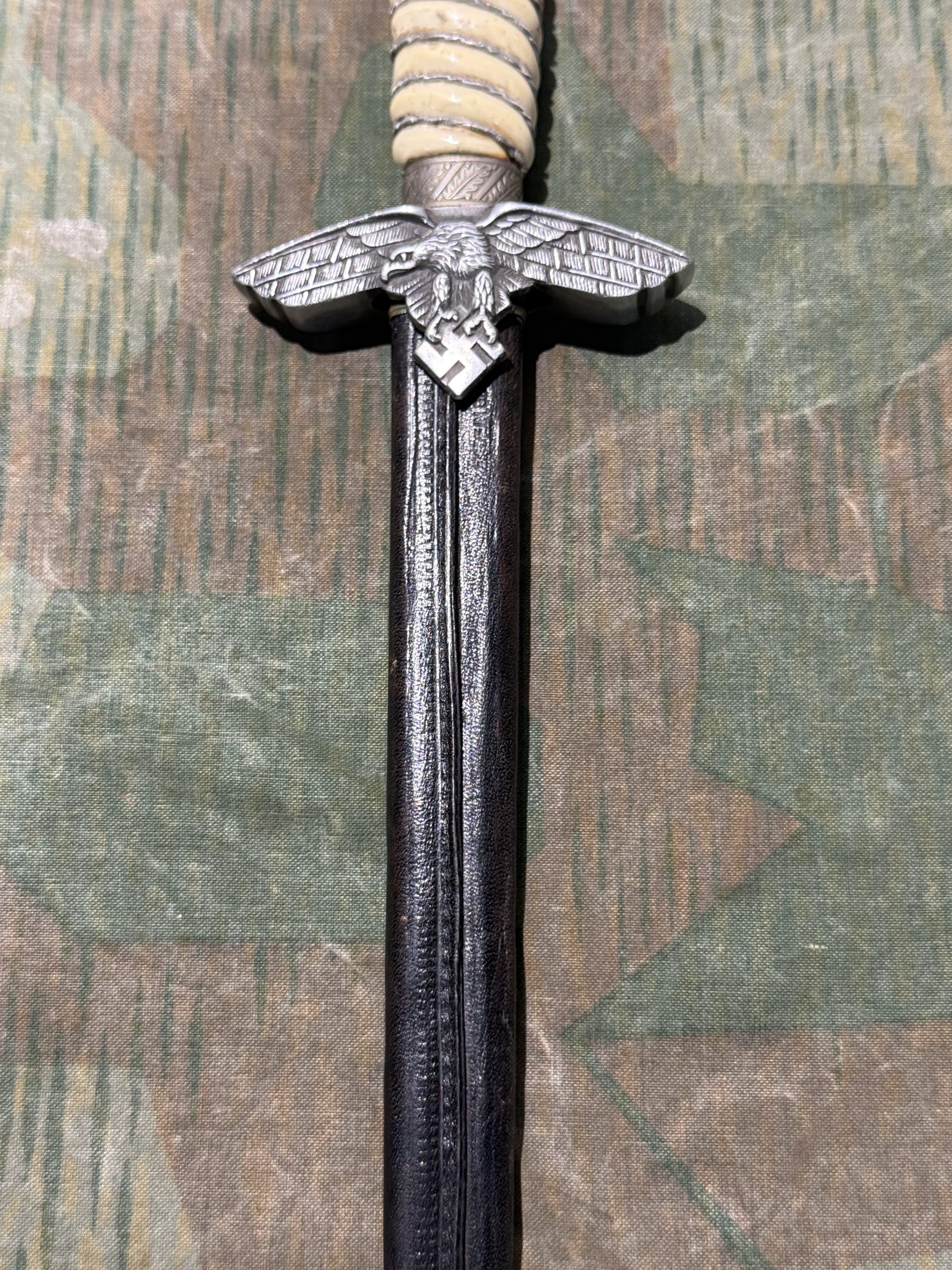 Original WW2 German Luftwaffe 2nd Model Officer's Dagger - F.W. Höller (With Repro Sheath) - Image 4