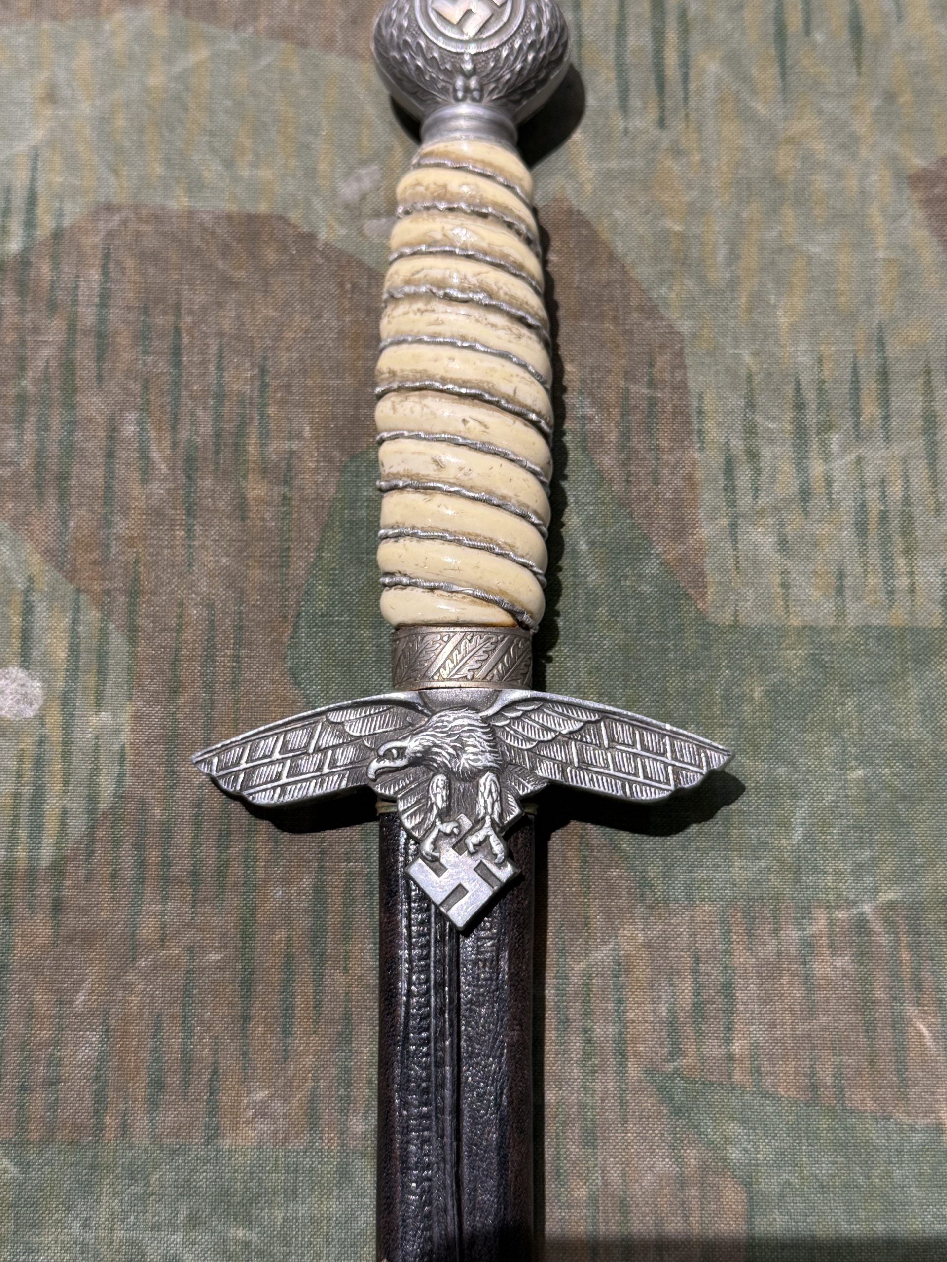 Original WW2 German Luftwaffe 2nd Model Officer's Dagger - F.W. Höller (With Repro Sheath) - Image 5