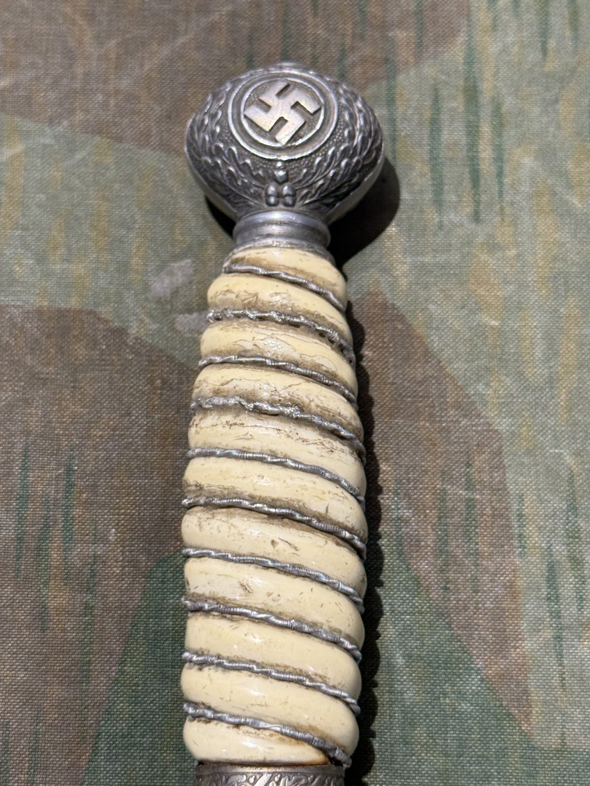 Original WW2 German Luftwaffe 2nd Model Officer's Dagger - F.W. Höller (With Repro Sheath) - Image 7