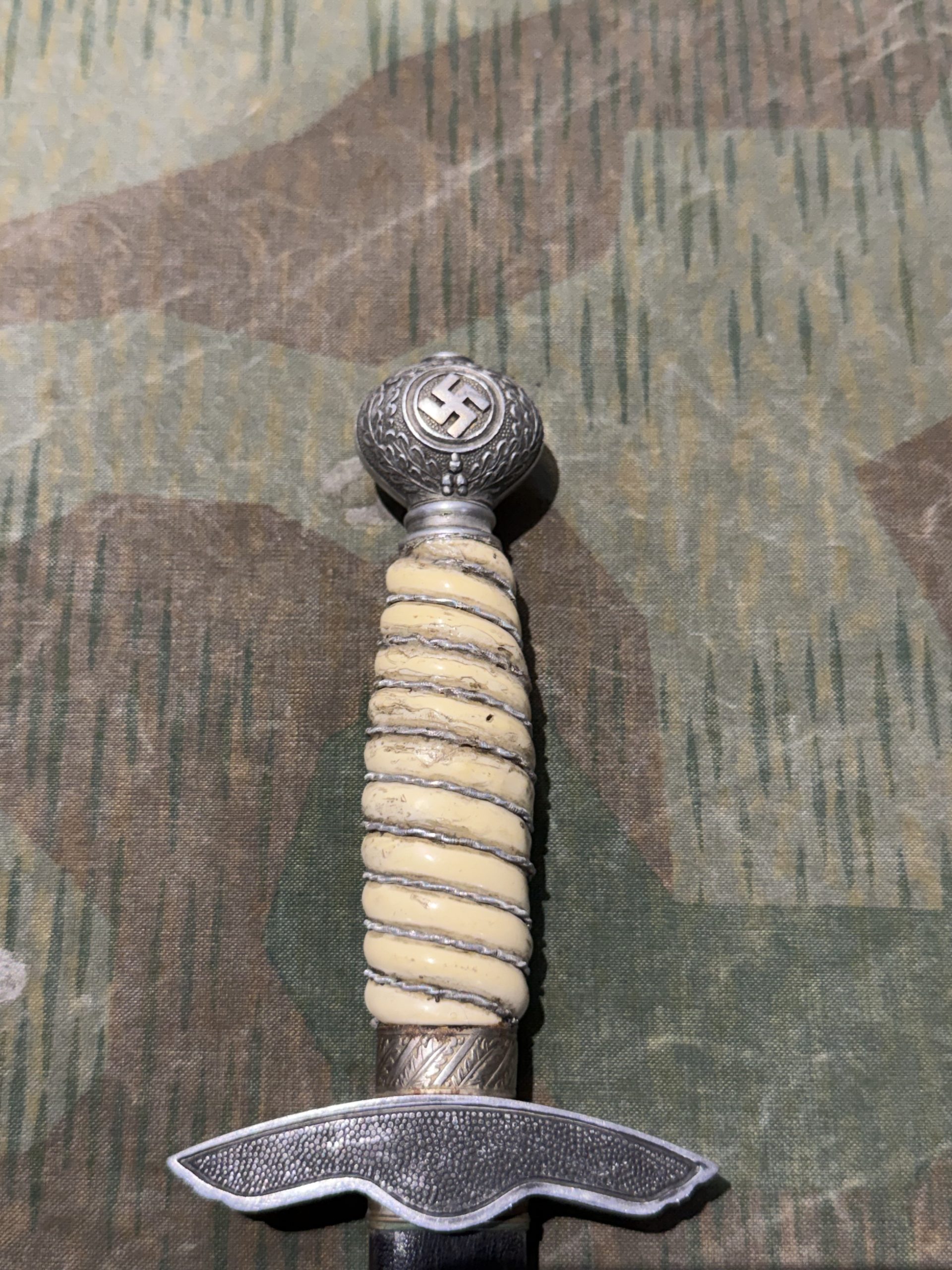 Original WW2 German Luftwaffe 2nd Model Officer's Dagger - F.W. Höller (With Repro Sheath) - Image 13