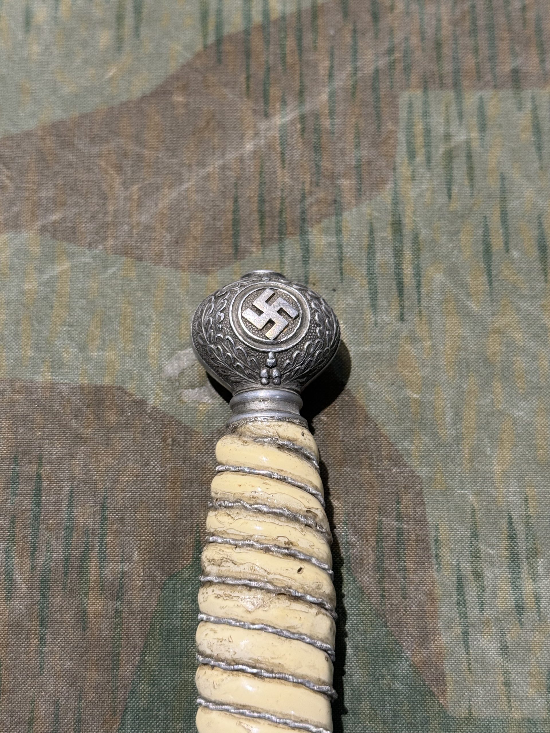 Original WW2 German Luftwaffe 2nd Model Officer's Dagger - F.W. Höller (With Repro Sheath) - Image 14