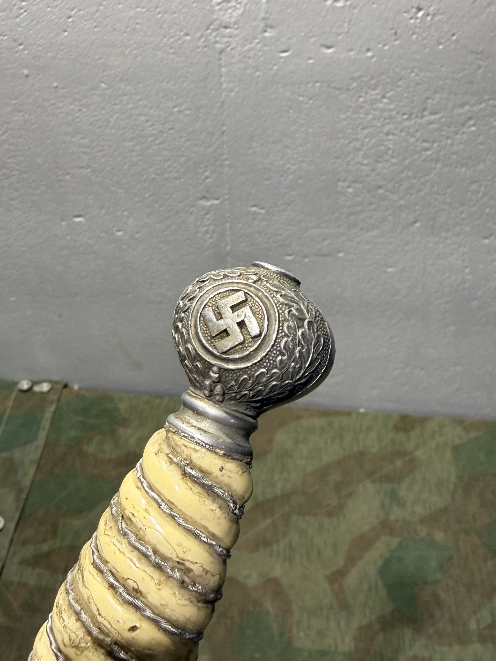 Original WW2 German Luftwaffe 2nd Model Officer's Dagger - F.W. Höller (With Repro Sheath) - Image 16
