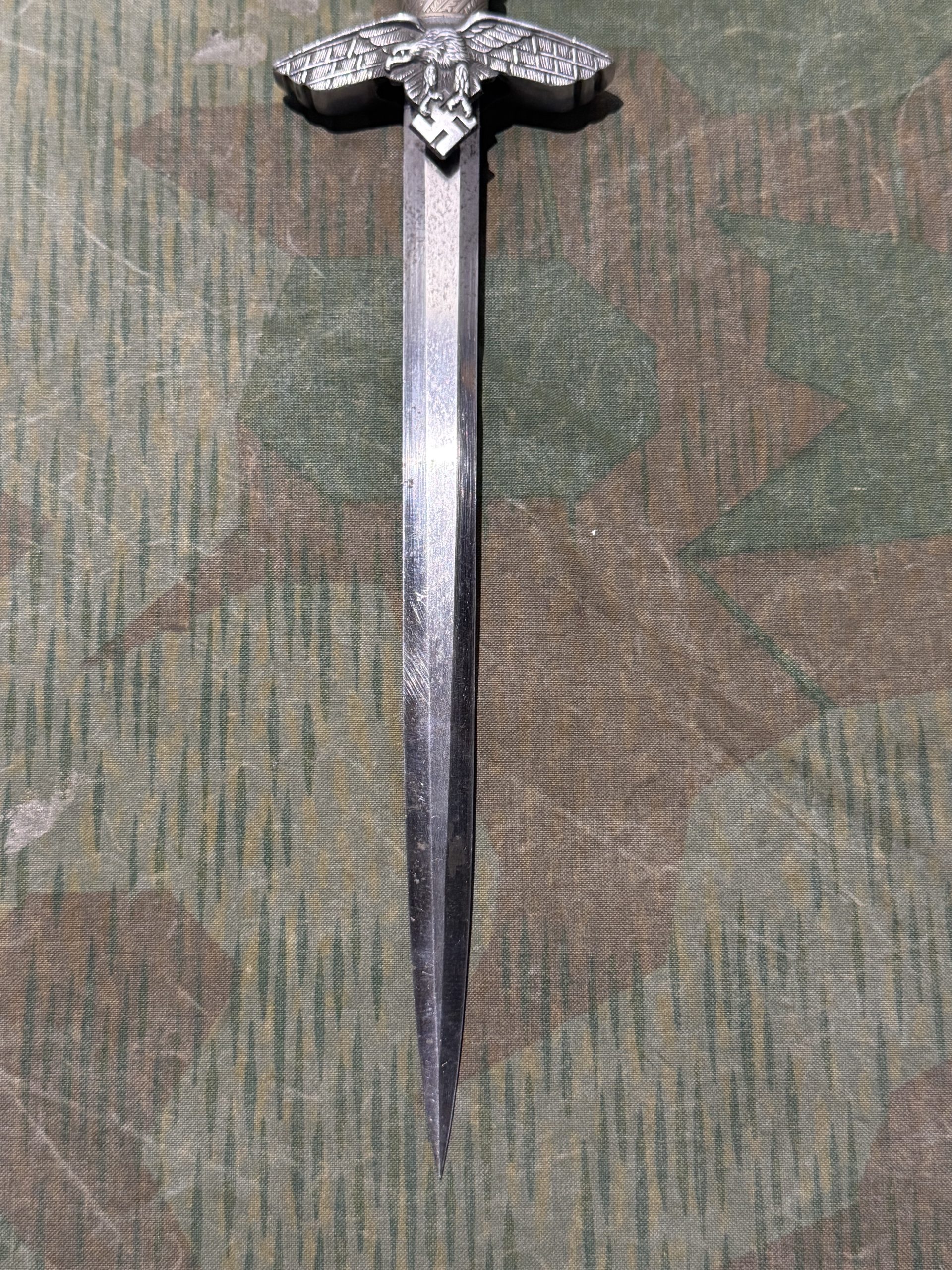 Original WW2 German Luftwaffe 2nd Model Officer's Dagger - F.W. Höller (With Repro Sheath) - Image 24