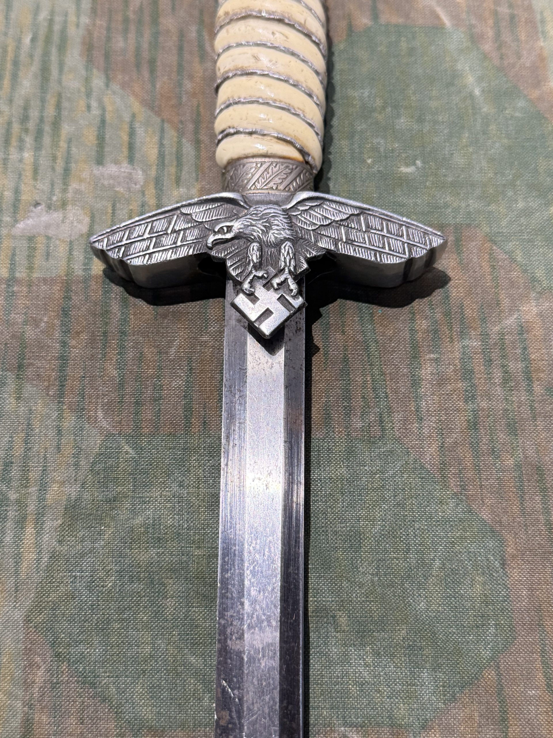 Original WW2 German Luftwaffe 2nd Model Officer's Dagger - F.W. Höller (With Repro Sheath) - Image 27