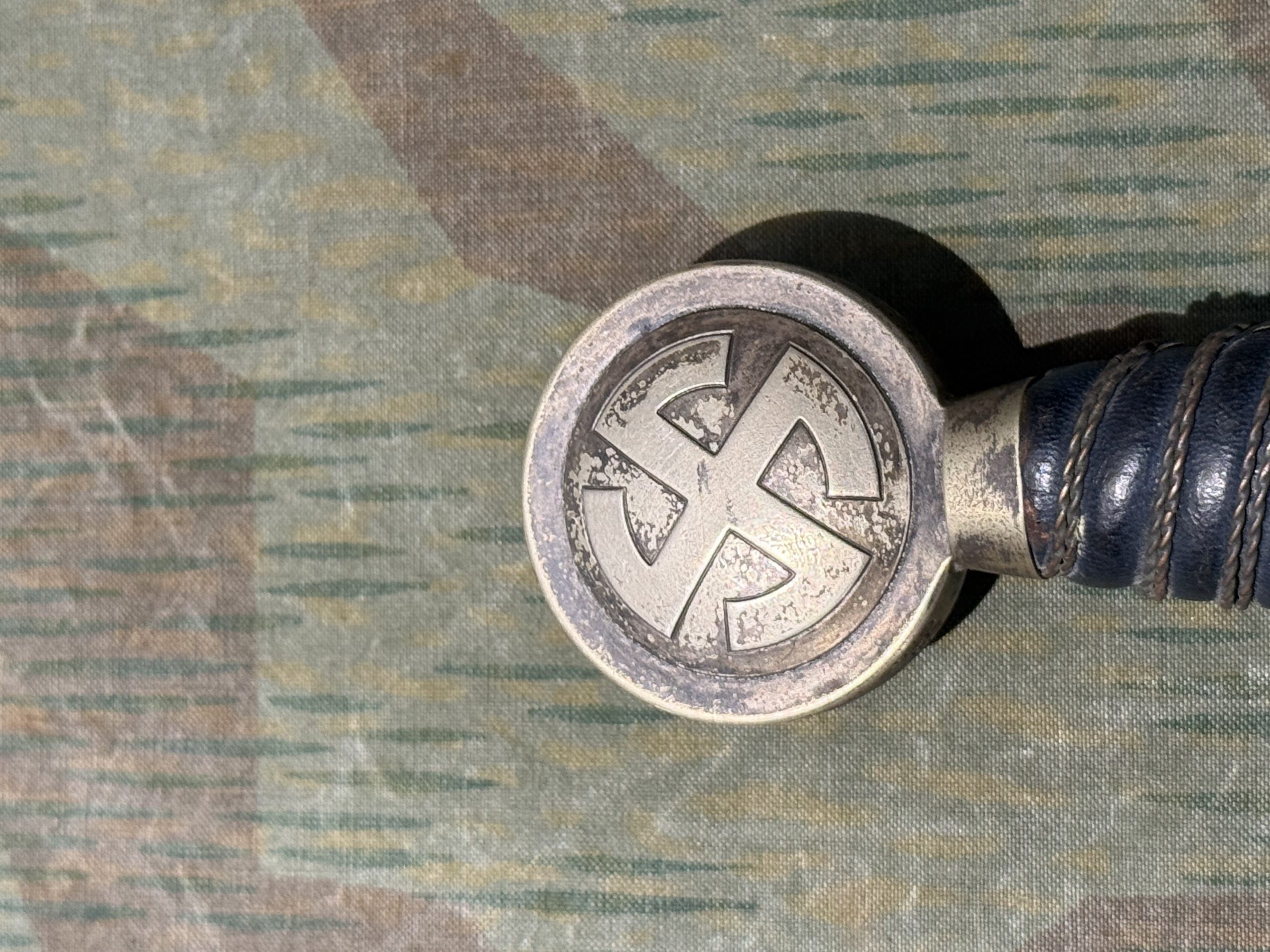 Original WW2 German Luftwaffe Officer's Sword w/ Scabbard (Fliegerschwert) - Carl Eickhorn - Image 2
