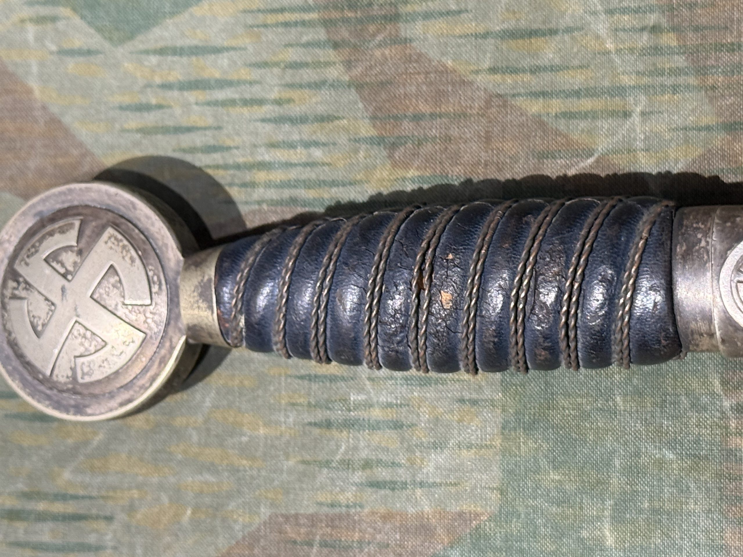 Original WW2 German Luftwaffe Officer's Sword w/ Scabbard (Fliegerschwert) - Carl Eickhorn - Image 3