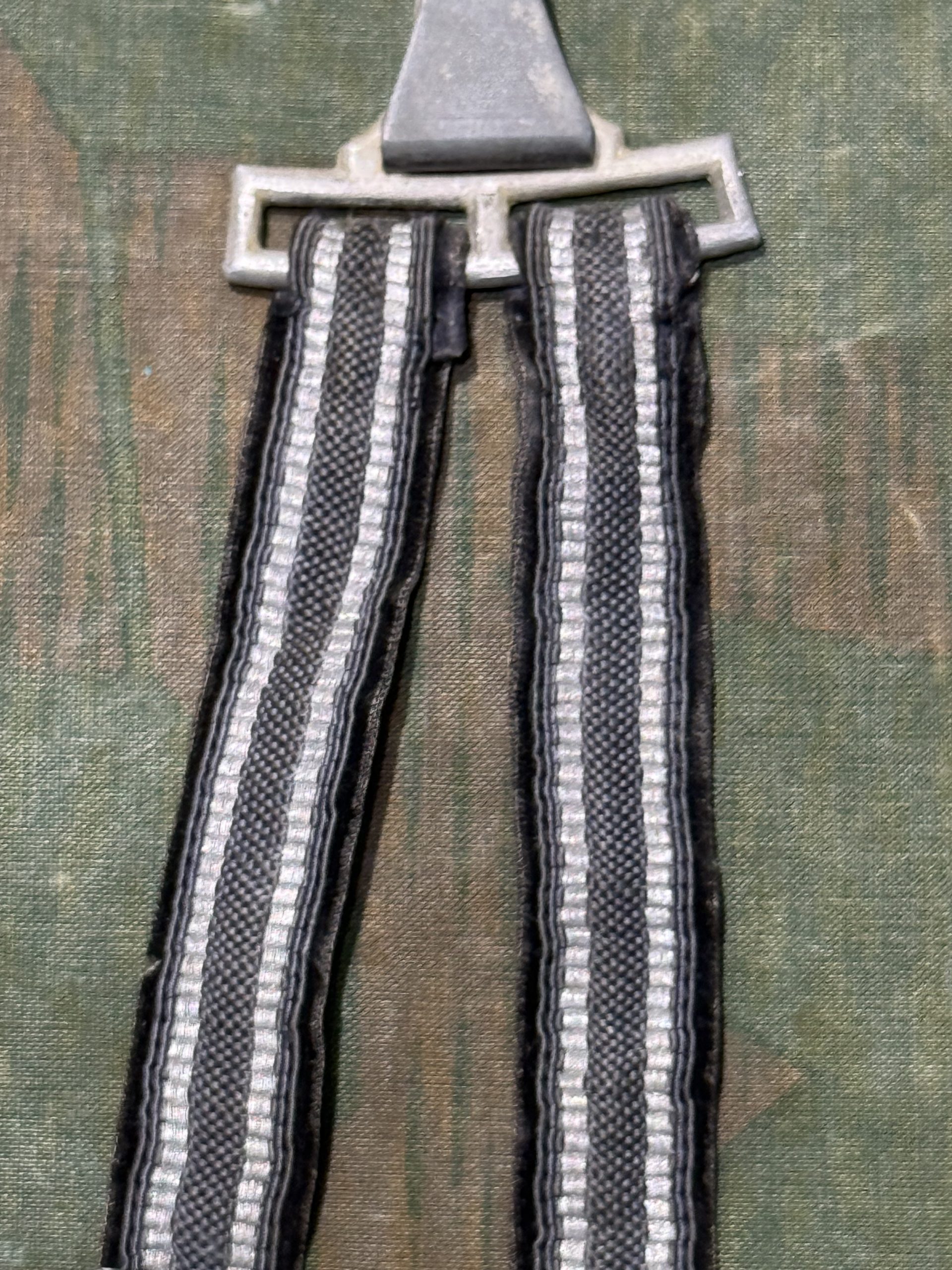 Original WW2 German Luftwaffe 2nd Model Dagger Hanger (Dolchgehange) - Image 5