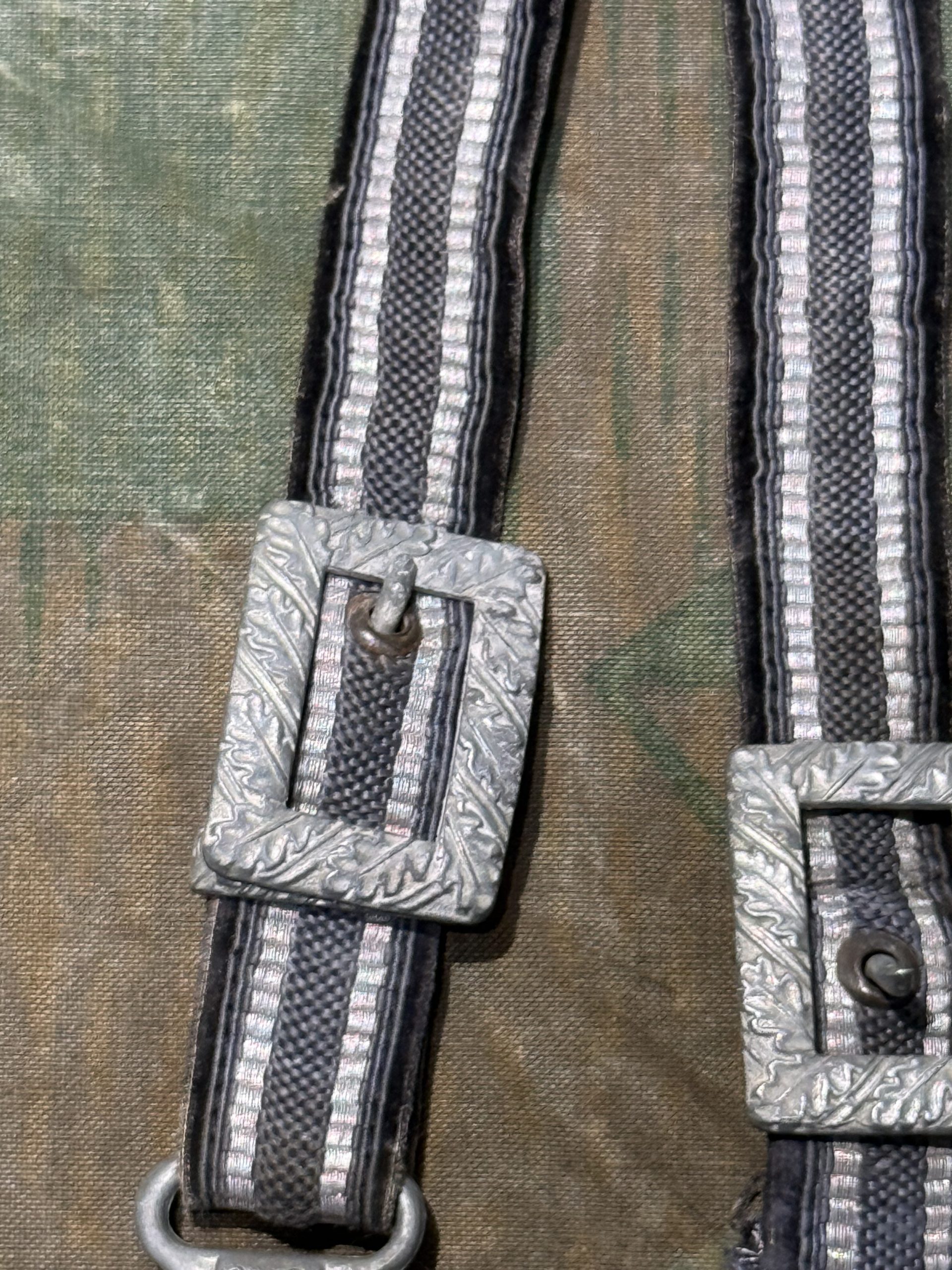 Original WW2 German Luftwaffe 2nd Model Dagger Hanger (Dolchgehange) - Image 6