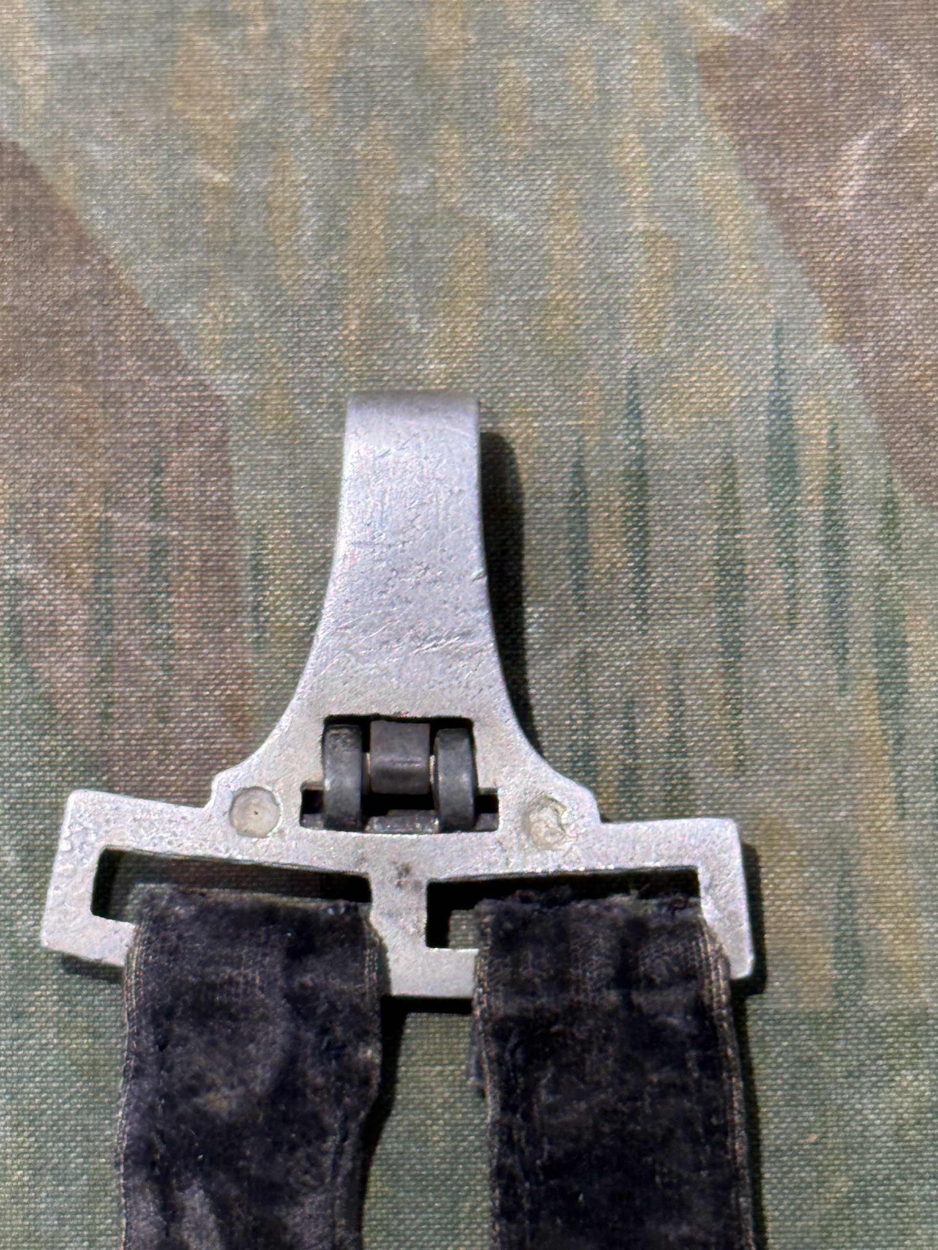 Original WW2 German Luftwaffe 2nd Model Dagger Hanger (Dolchgehange) - Image 13