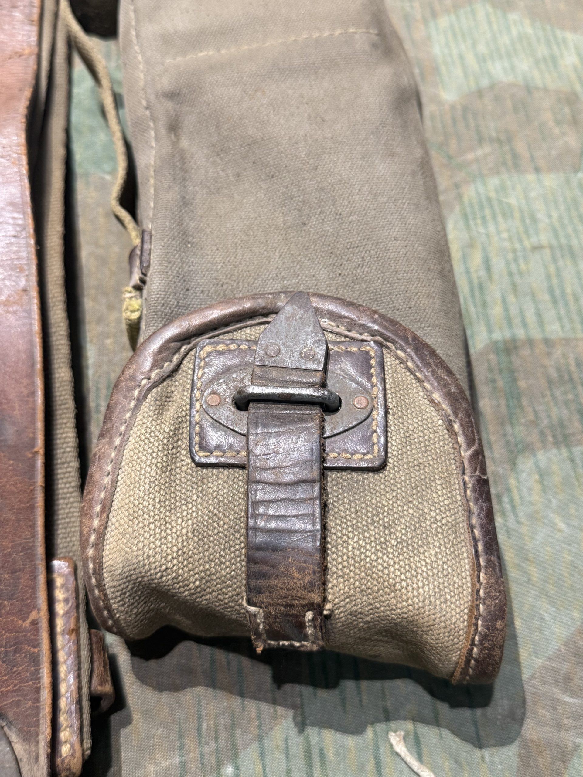 Original WW2 German MG13 8x Magazines w/ Carry Pouches - Image 4