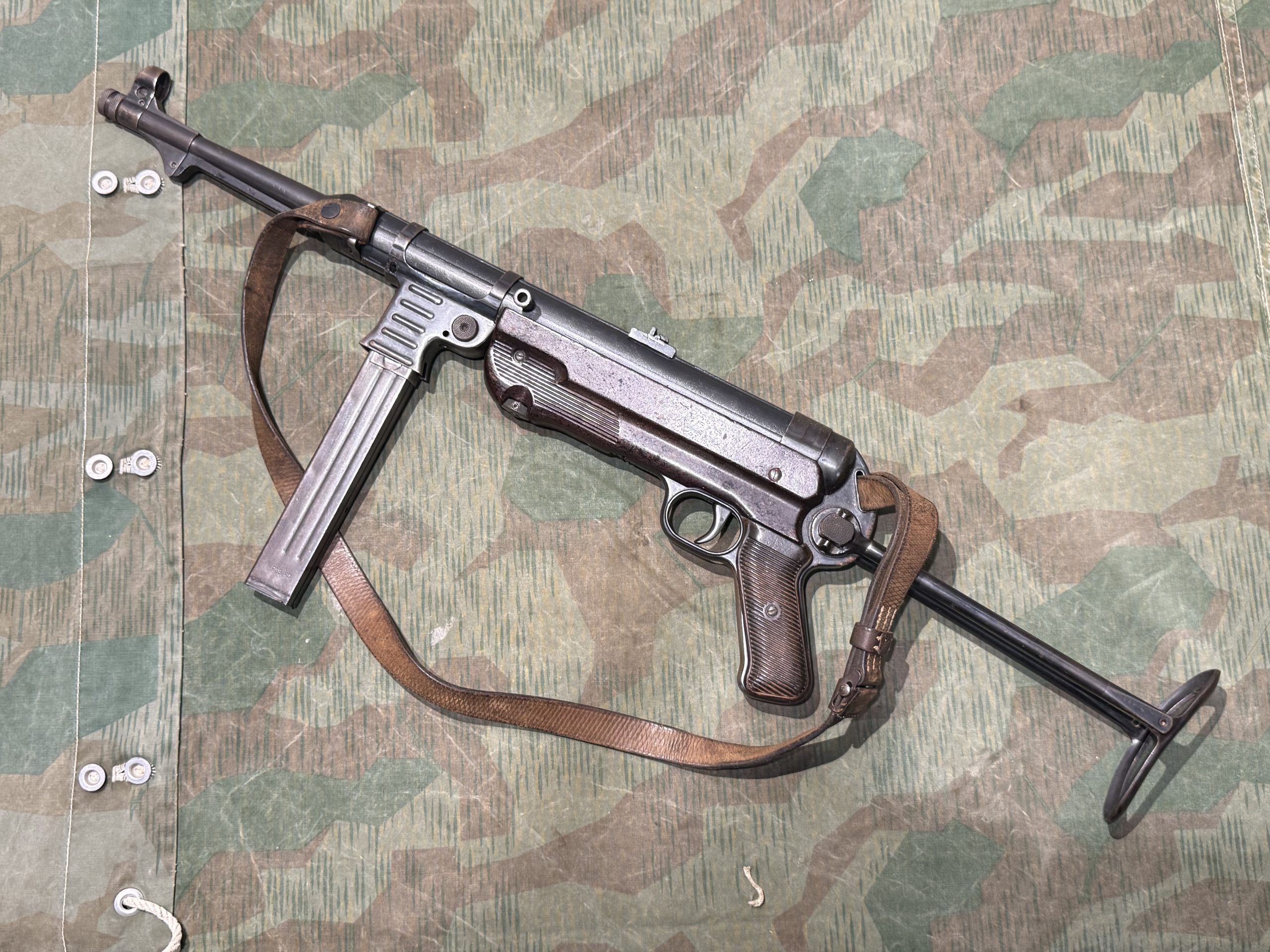 Original WW2 German Deactivated MP40 Display Gun BNZ 1943 Marked w/ Live Barrel, Sling & Magazine